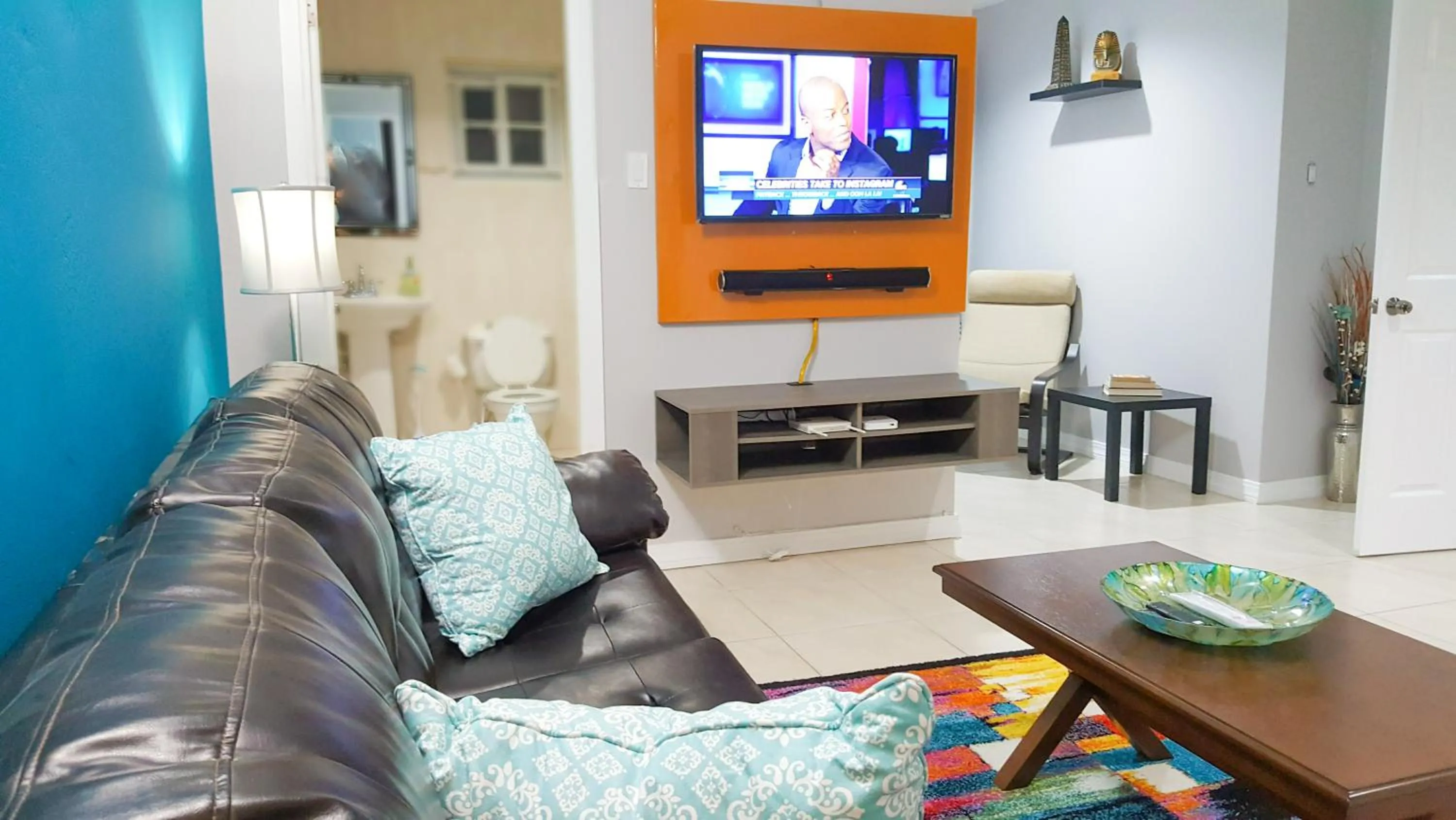 Living room in New Kingston Guest Apartments @ Donhead