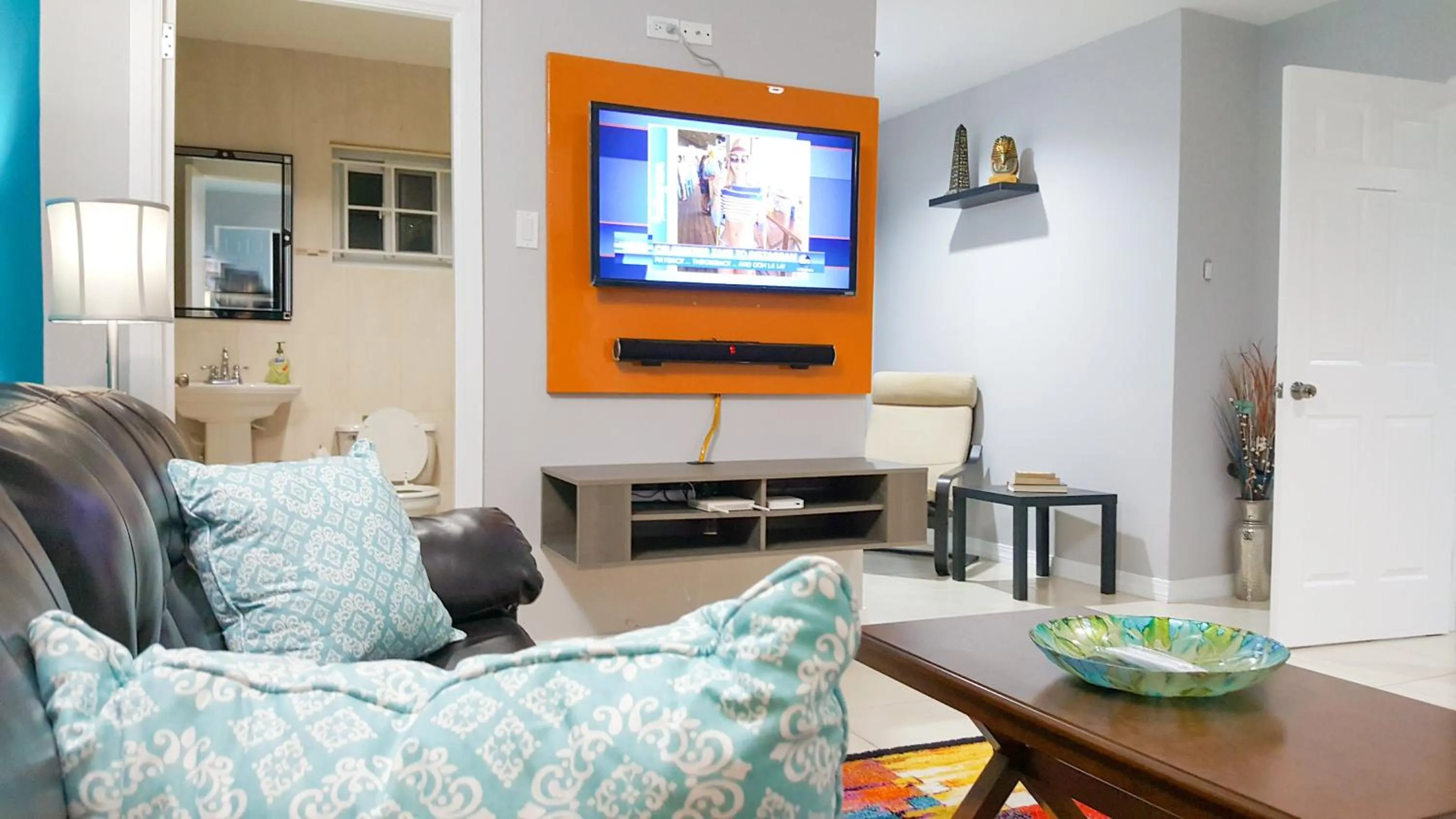 Living room in New Kingston Guest Apartments @ Donhead