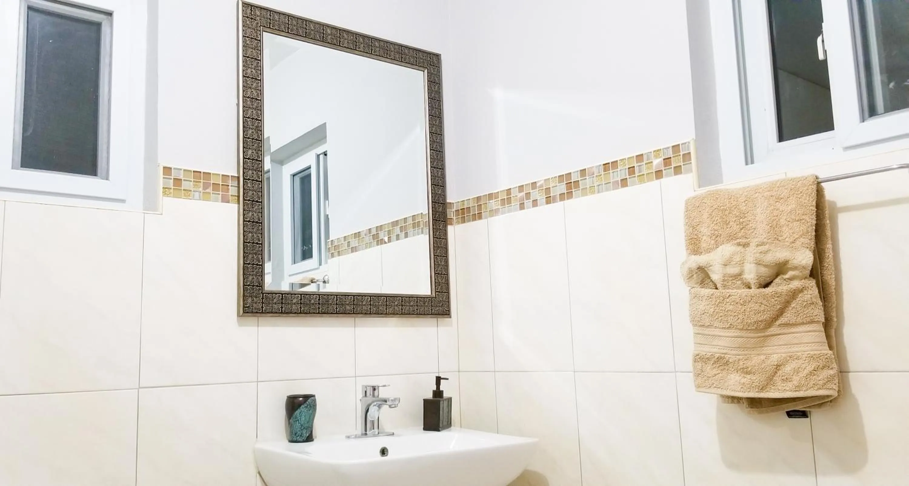 Bathroom in New Kingston Guest Apartments @ Donhead