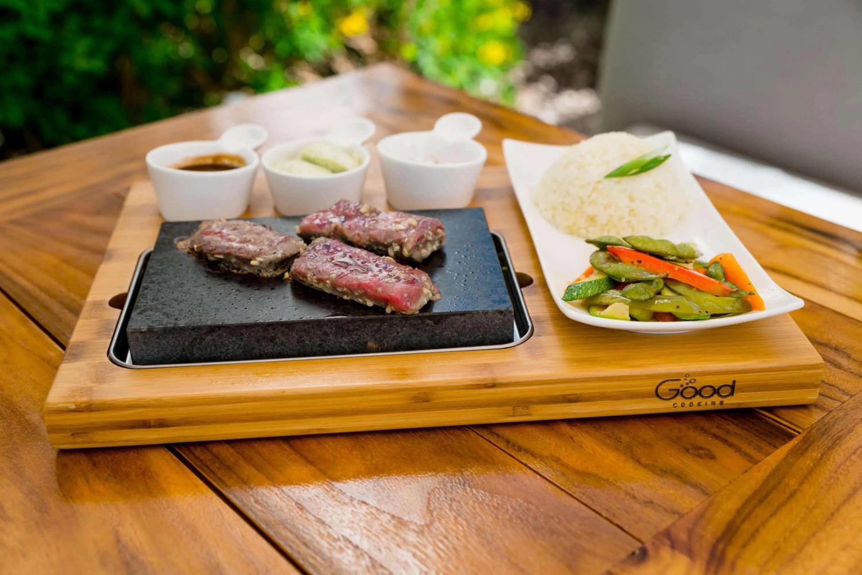 Restaurant/places to eat in Oceans Edge Key West