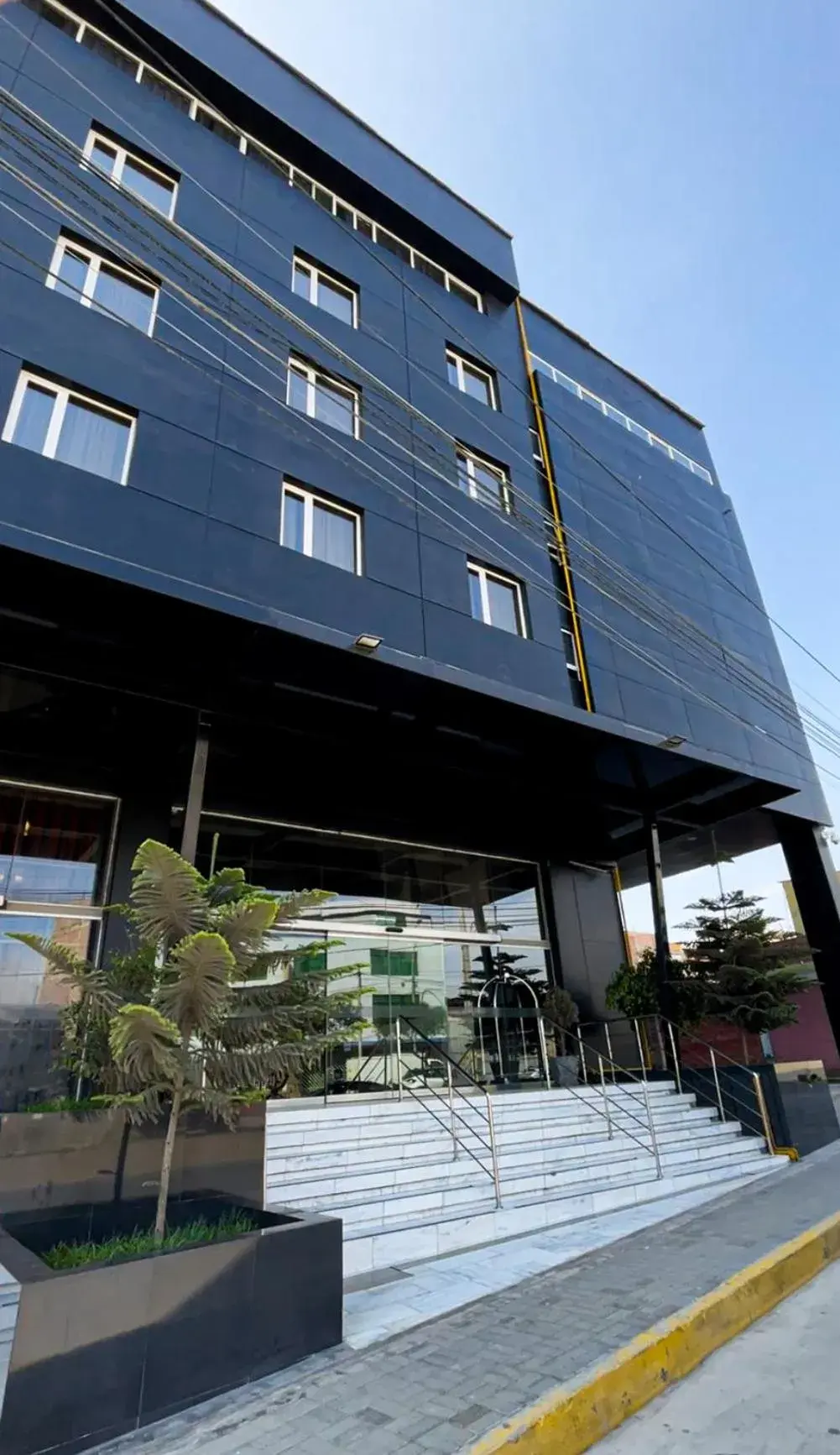 Property building in BTH Rebel Tacna Property building in BTH Rebel Tacna