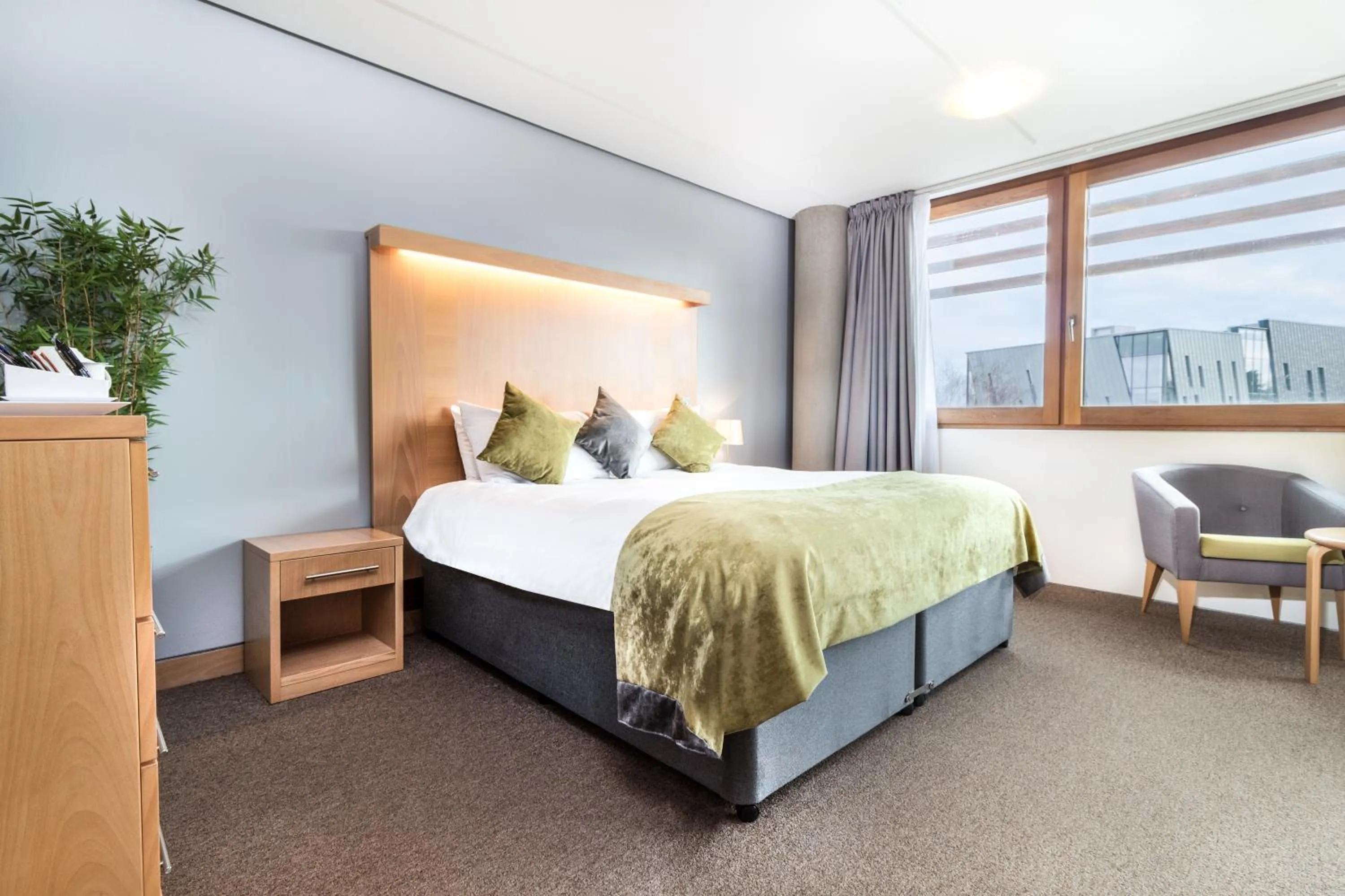 Bedroom, Bed in The Jubilee Hotel