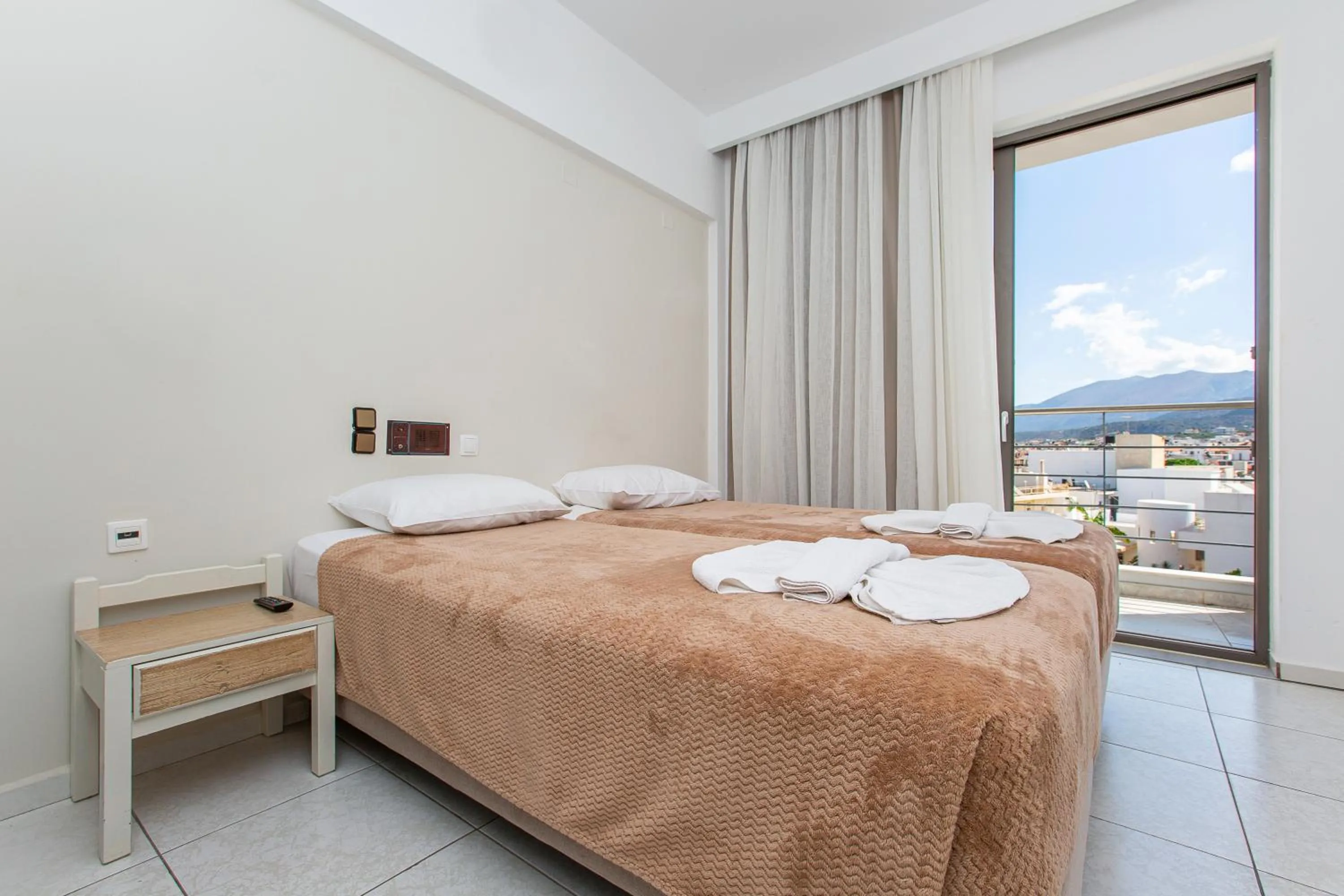 Bedroom, Bed in Hermes Hotel