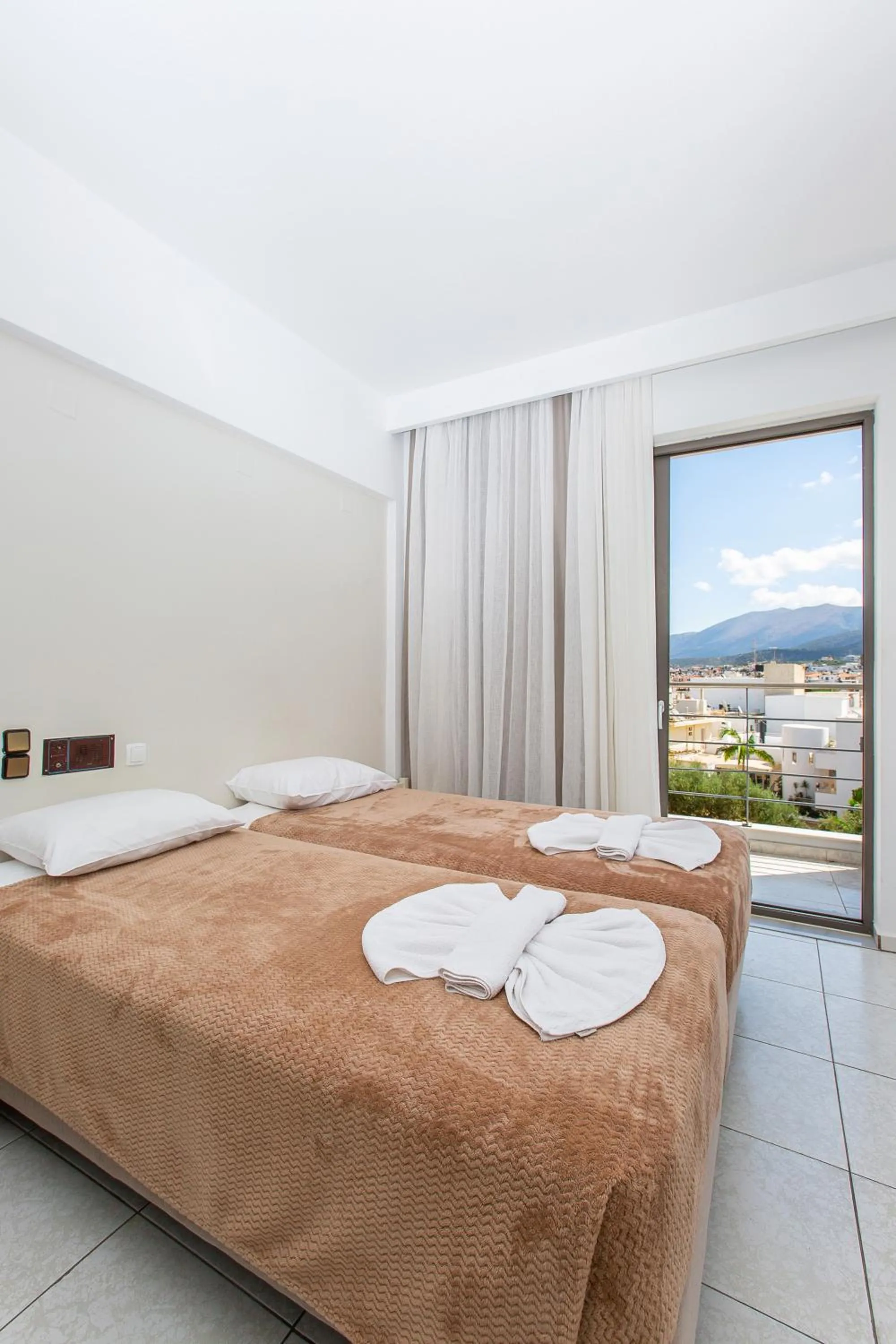 Bedroom, Bed in Hermes Hotel