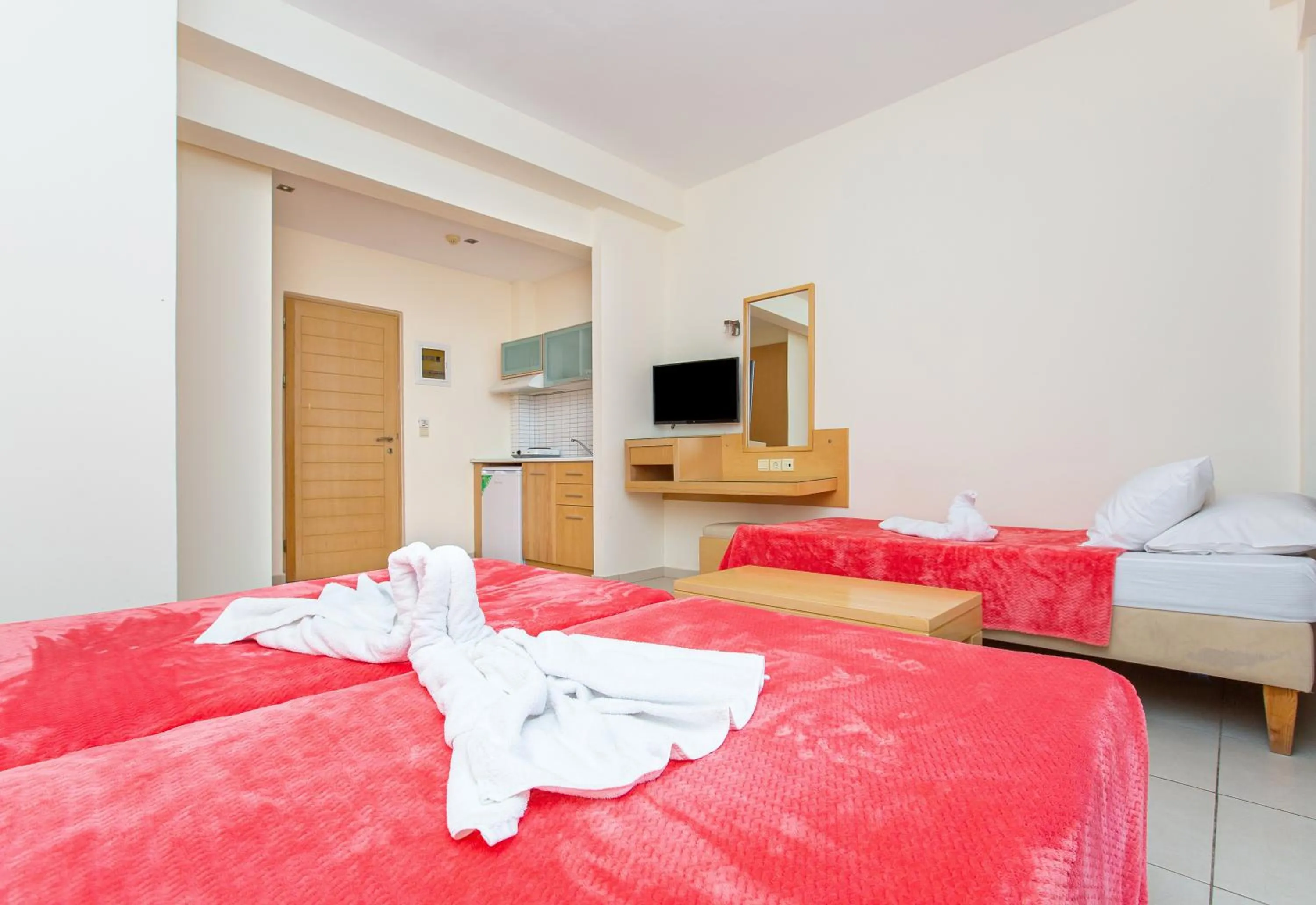 Kitchen or kitchenette, Bed in Hermes Hotel