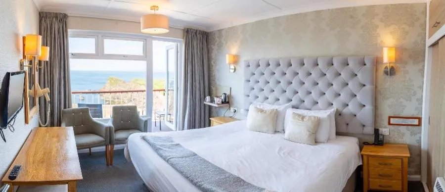 Bed in The Cottage Hotel