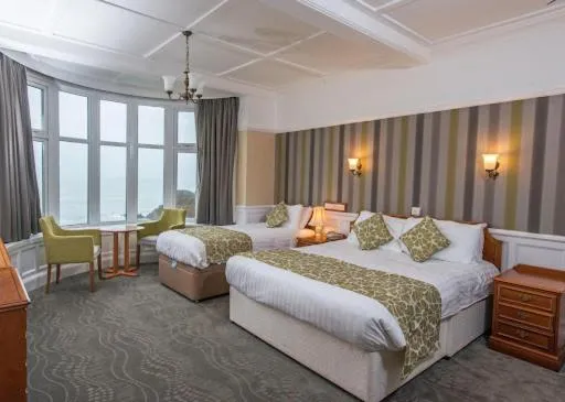 Bed in The Cottage Hotel