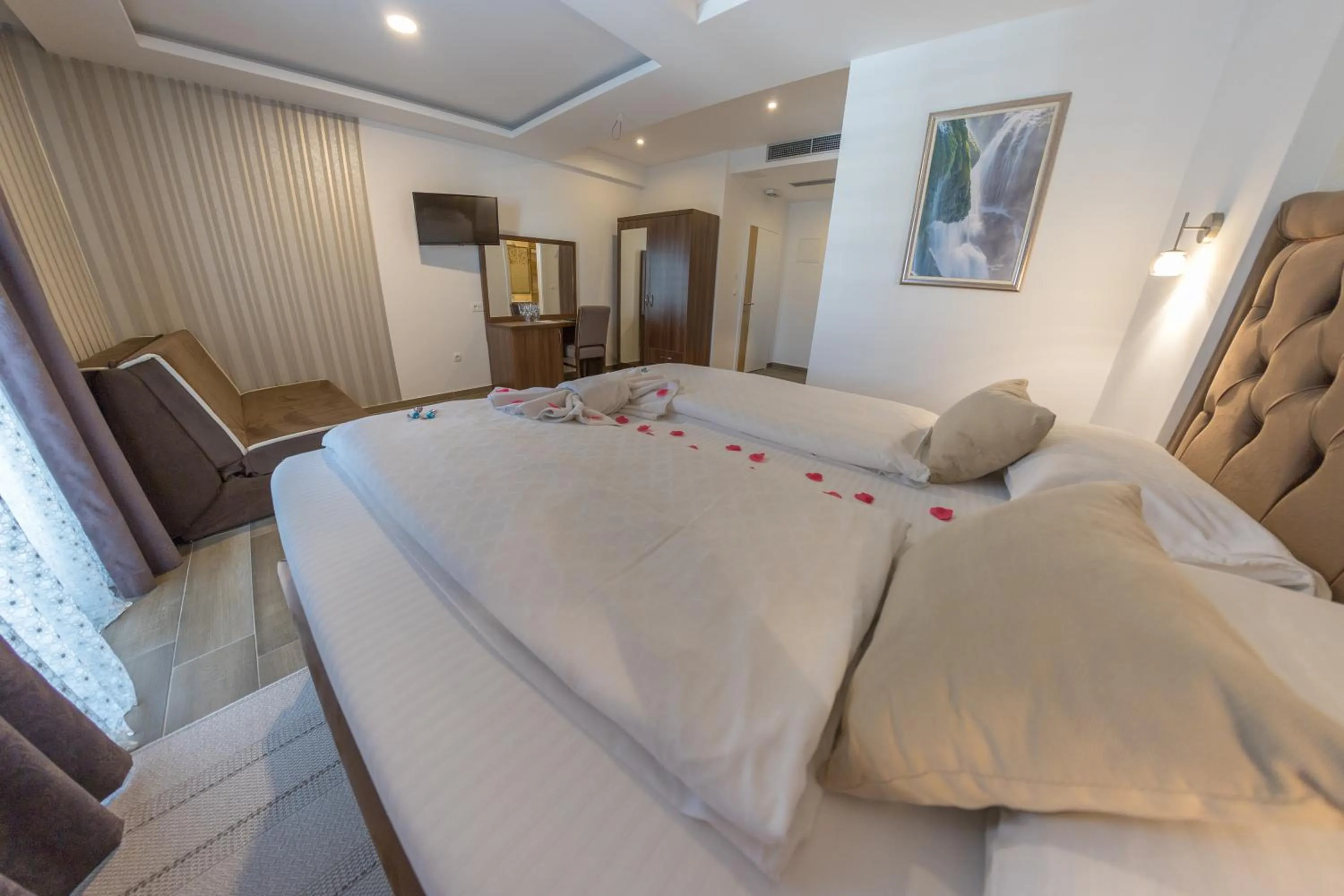 Photo of the whole room in Hotel Rekic