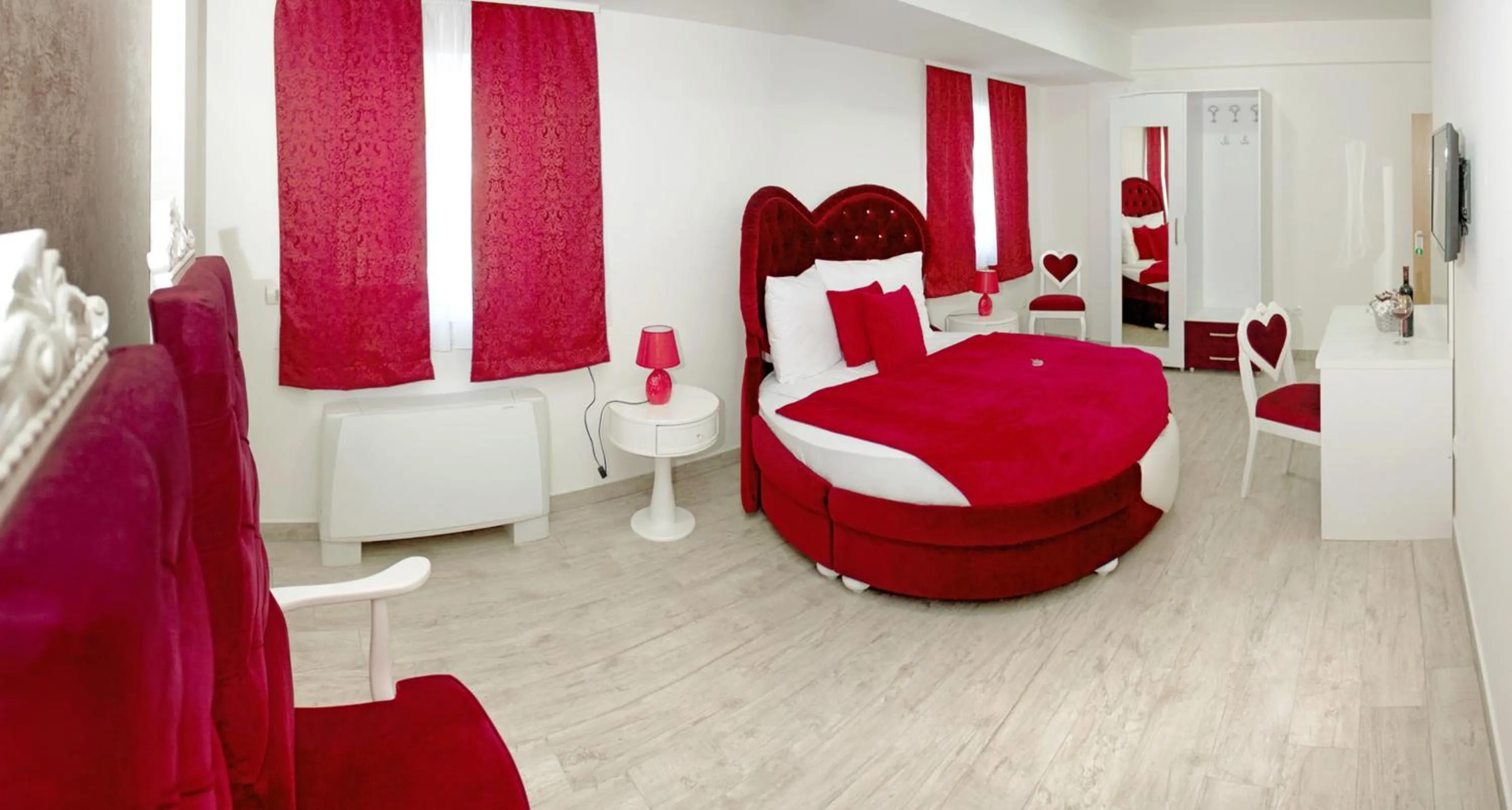 Photo of the whole room in Hotel Rekic