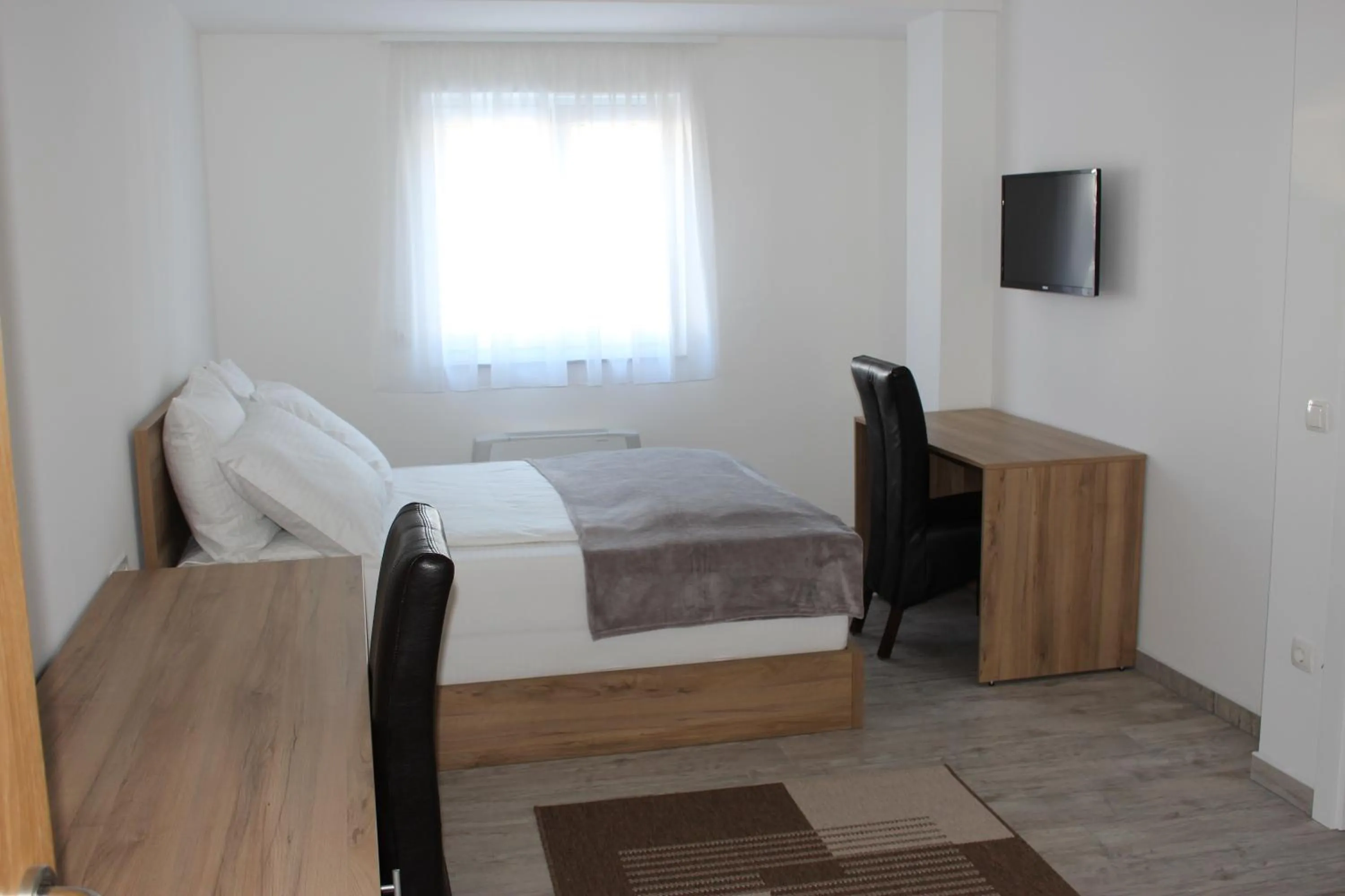 Photo of the whole room in Hotel Rekic