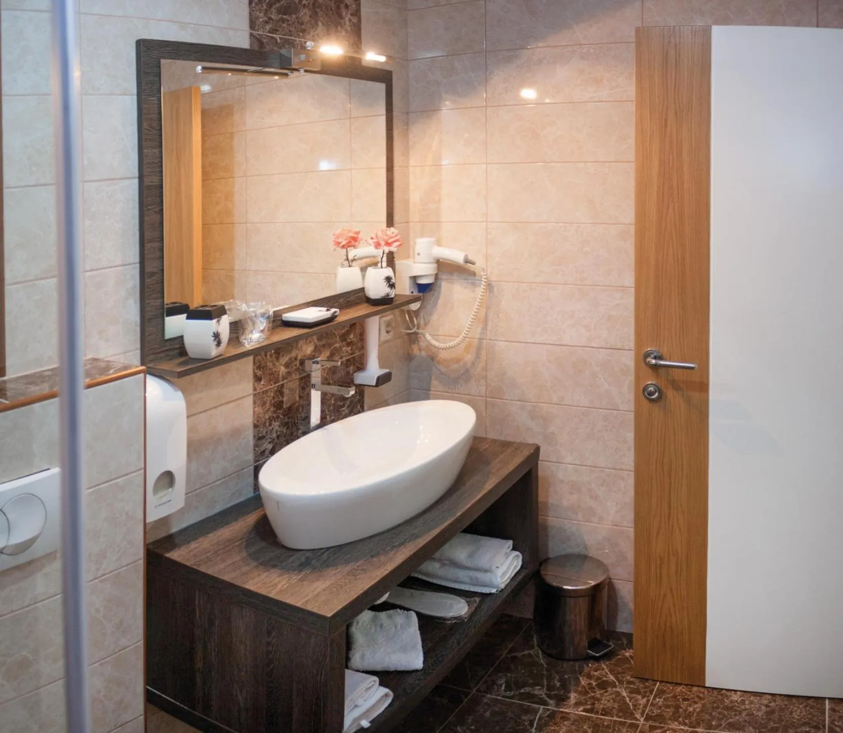 Bathroom in Hotel Rekic