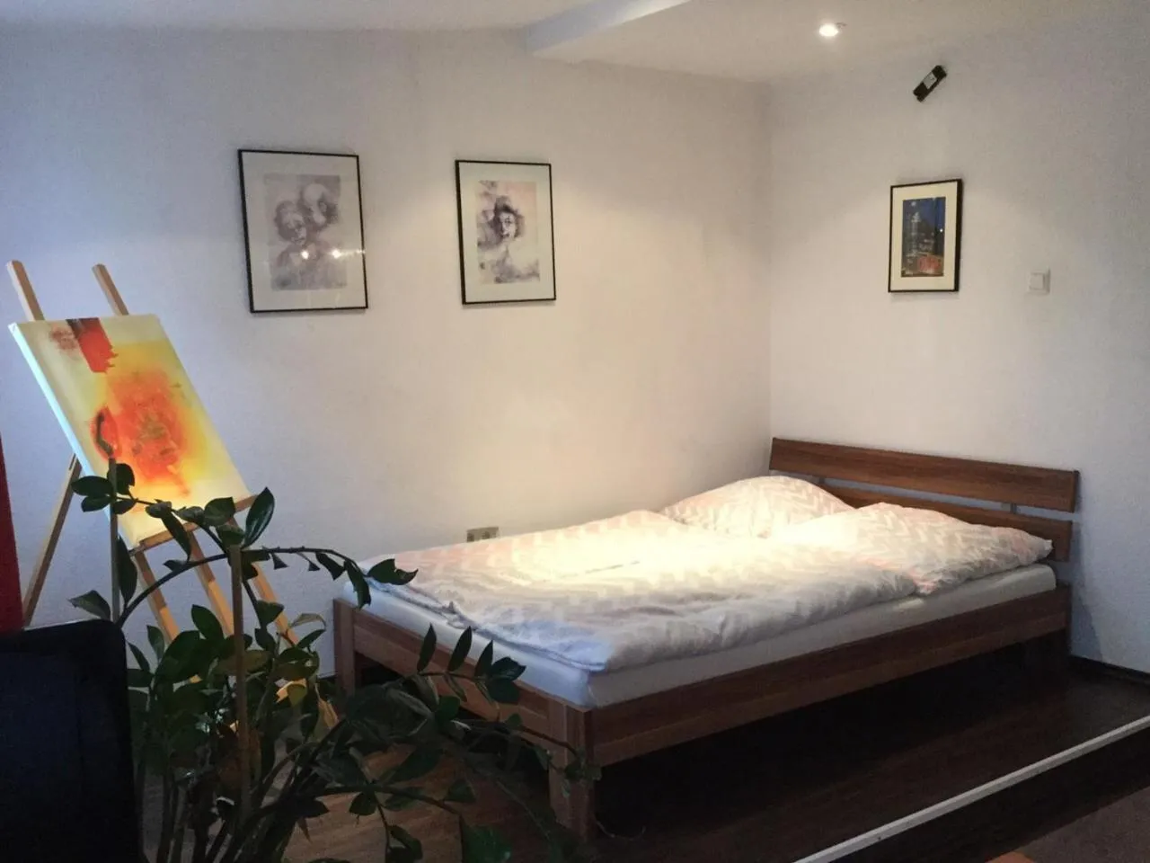Bed in Studio - HH Airport
