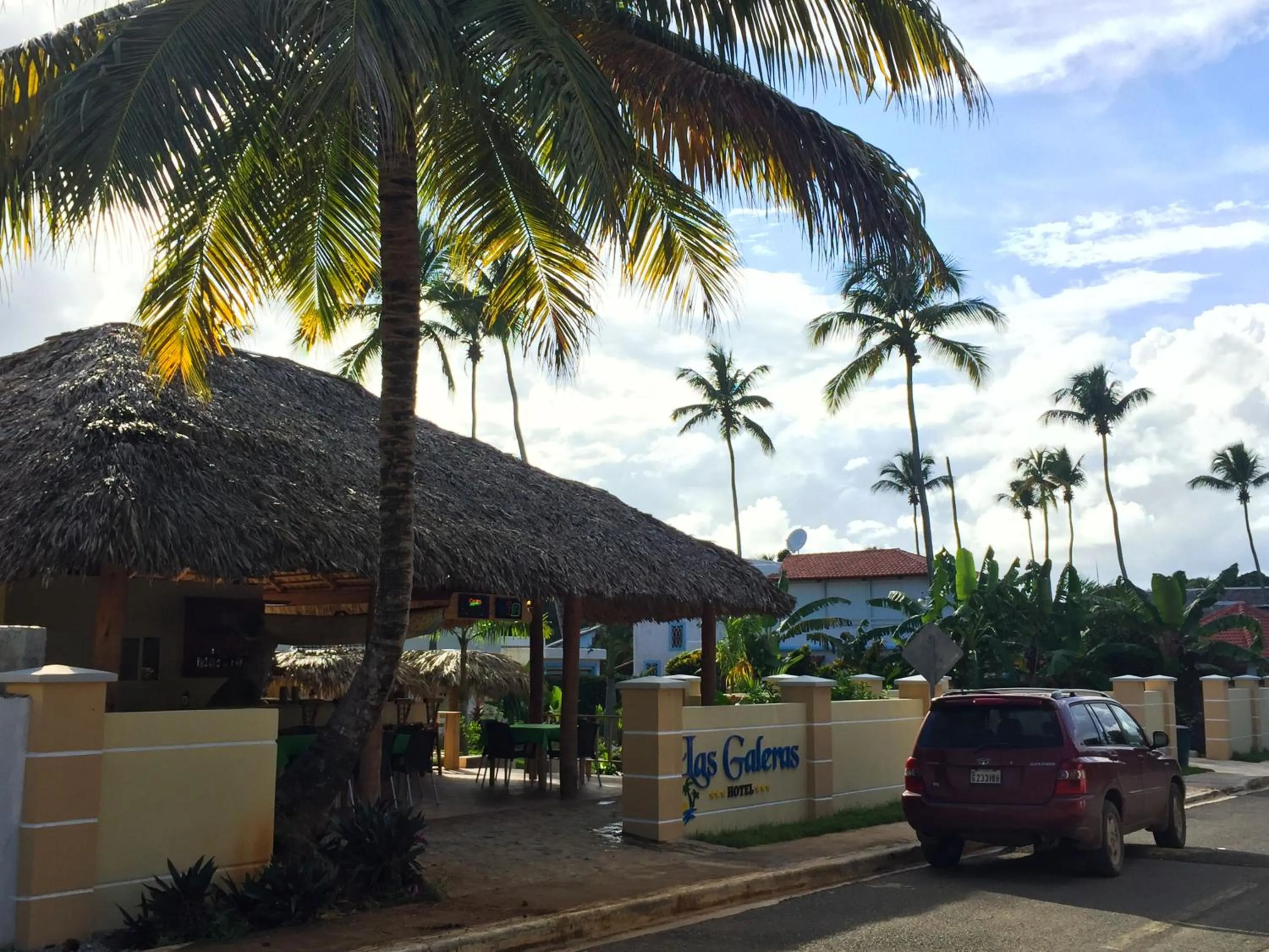 Facade/entrance in Las Galeras Hotel