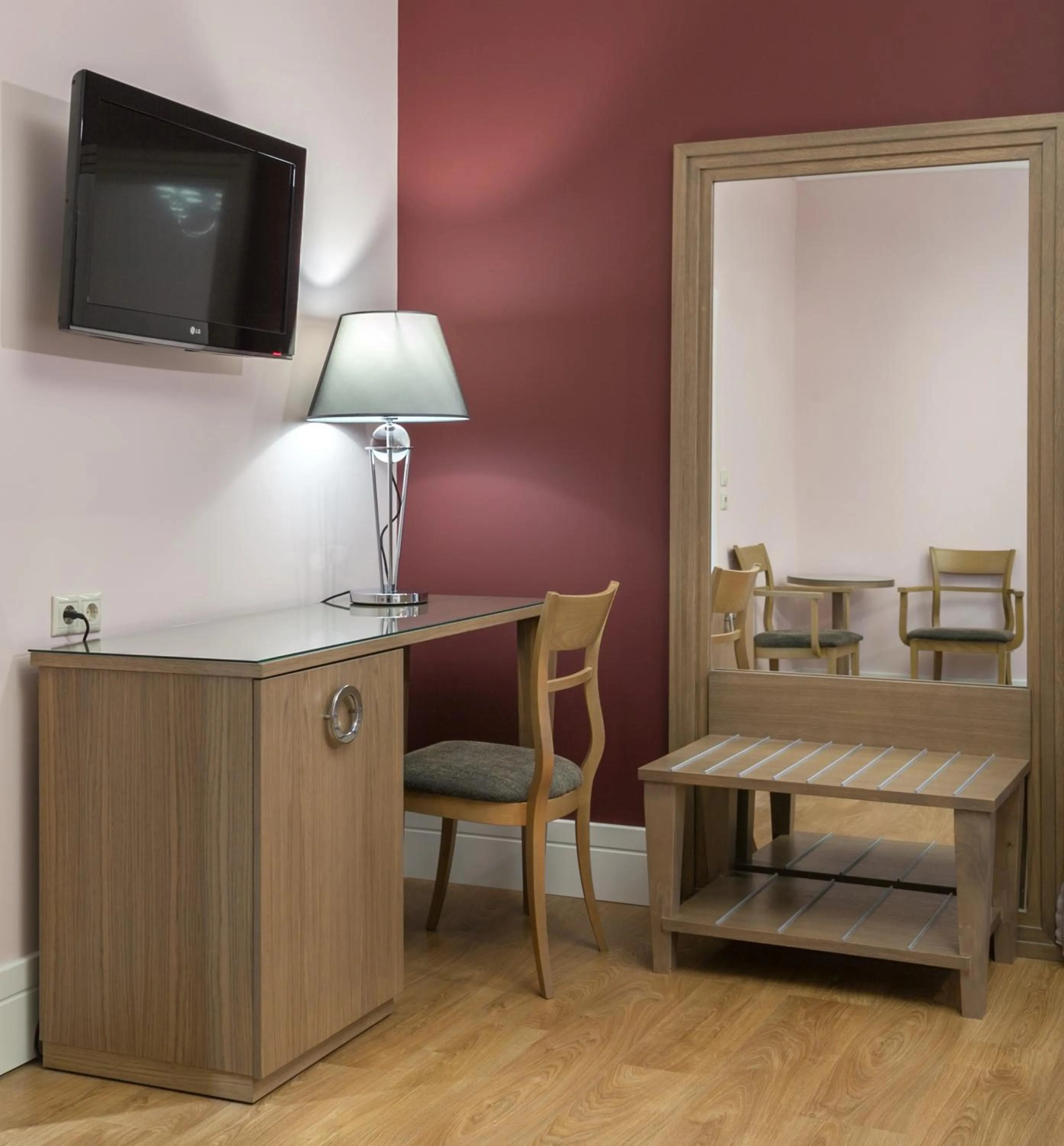 TV and multimedia in Anaktorikon Boutique Hotel