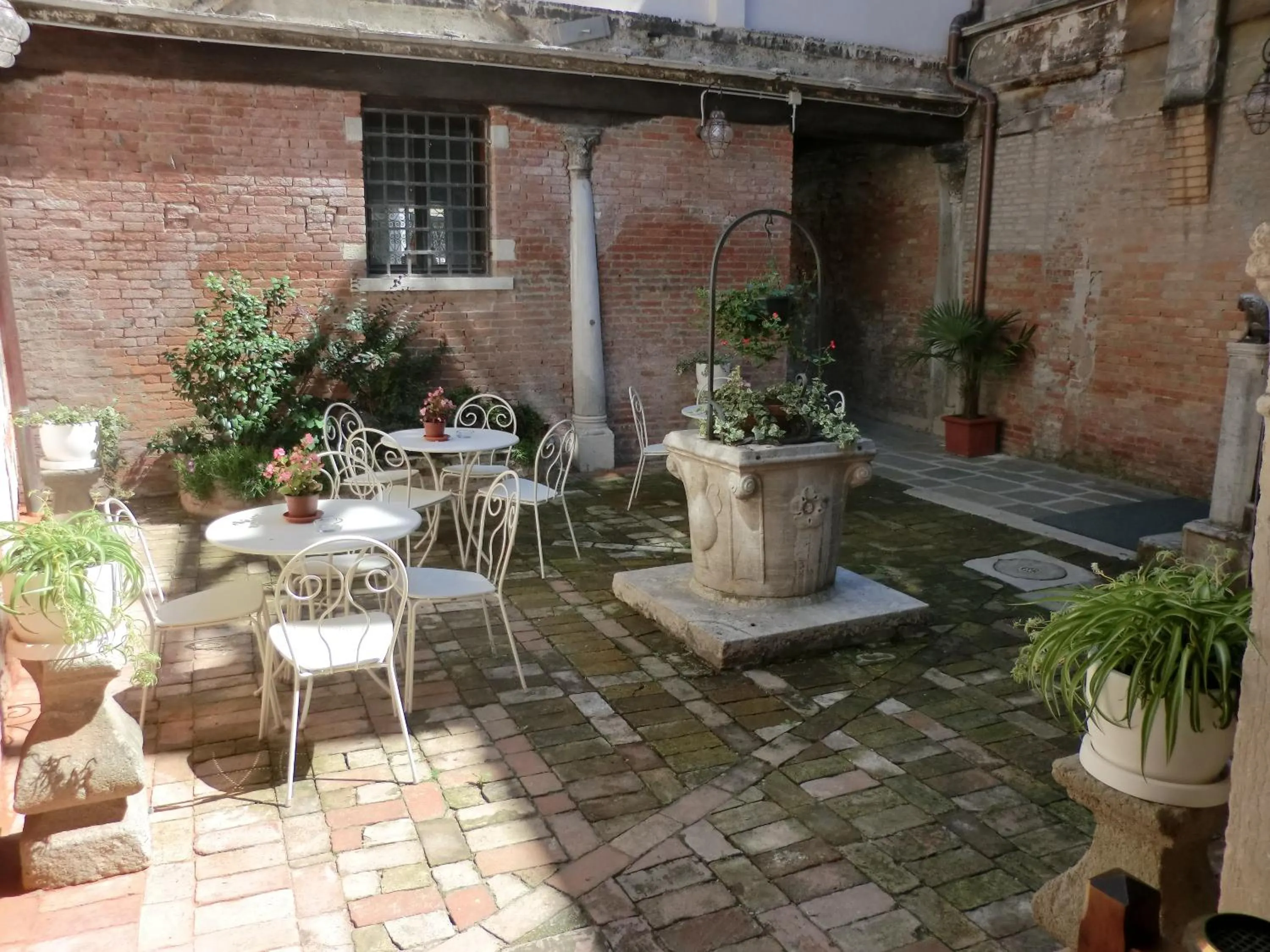 Patio in Hotel Ca' Nobile Corner