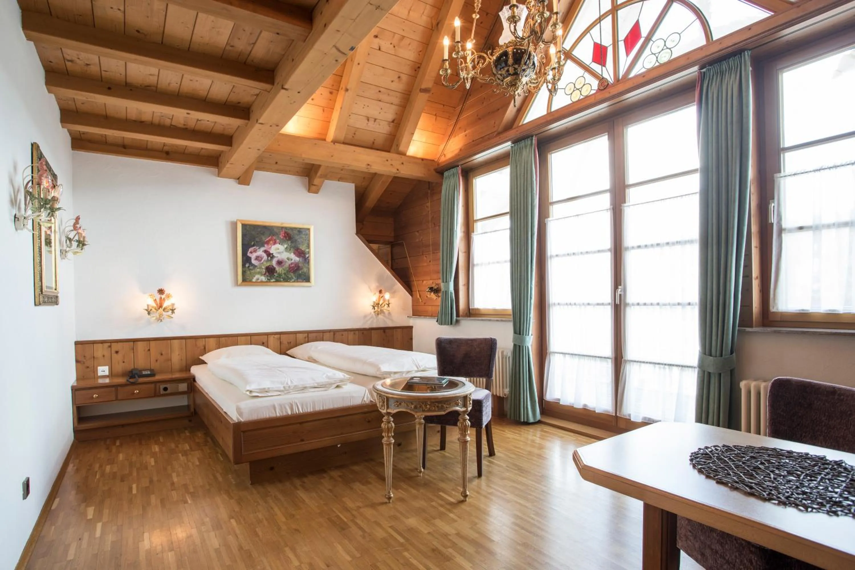 Photo of the whole room, Bed in Meiser Rosenstuben Hotel