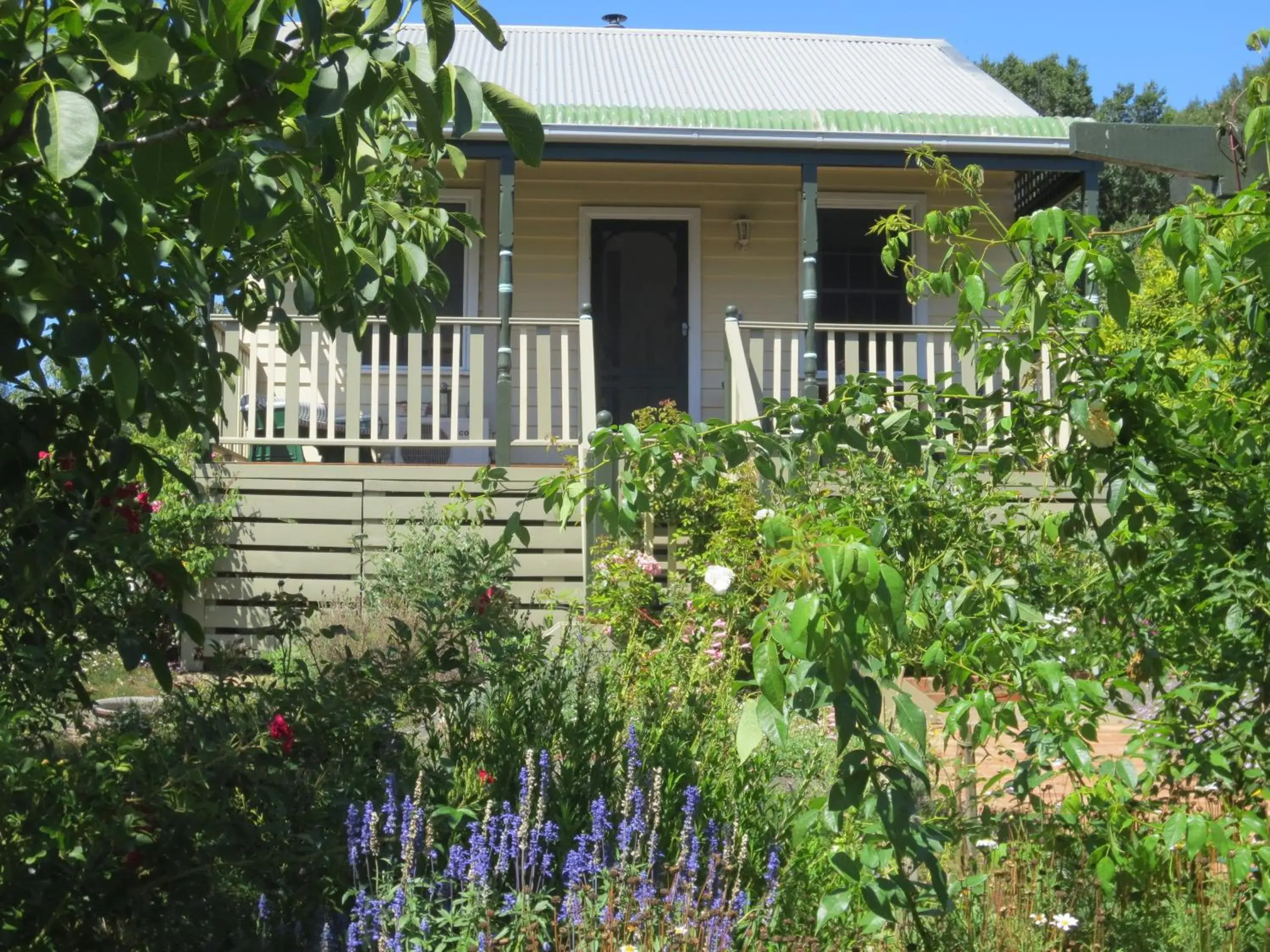 Walnut Cottage via Leongatha Walnut Cottage via Leongatha