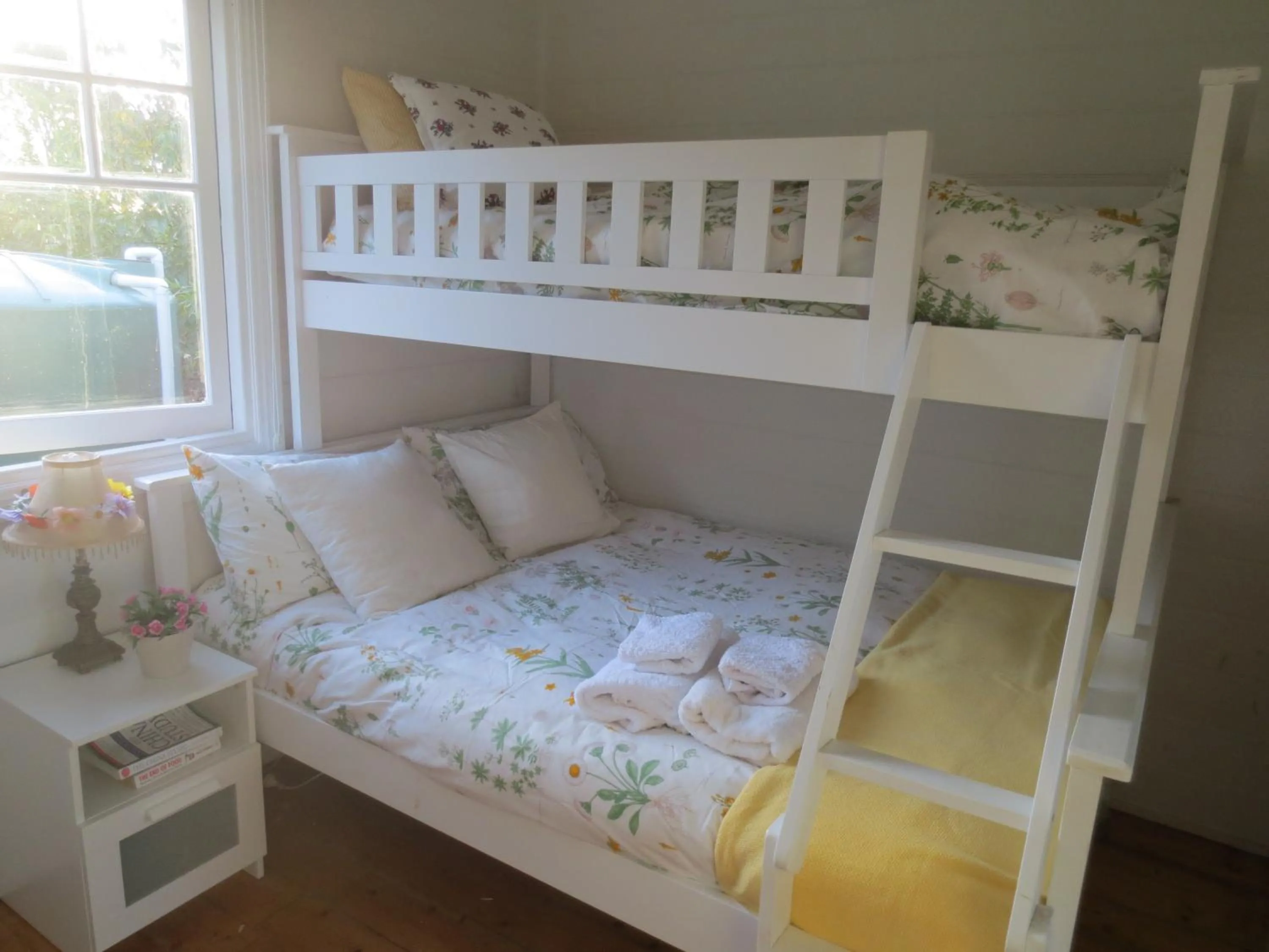 Walnut Cottage via Leongatha