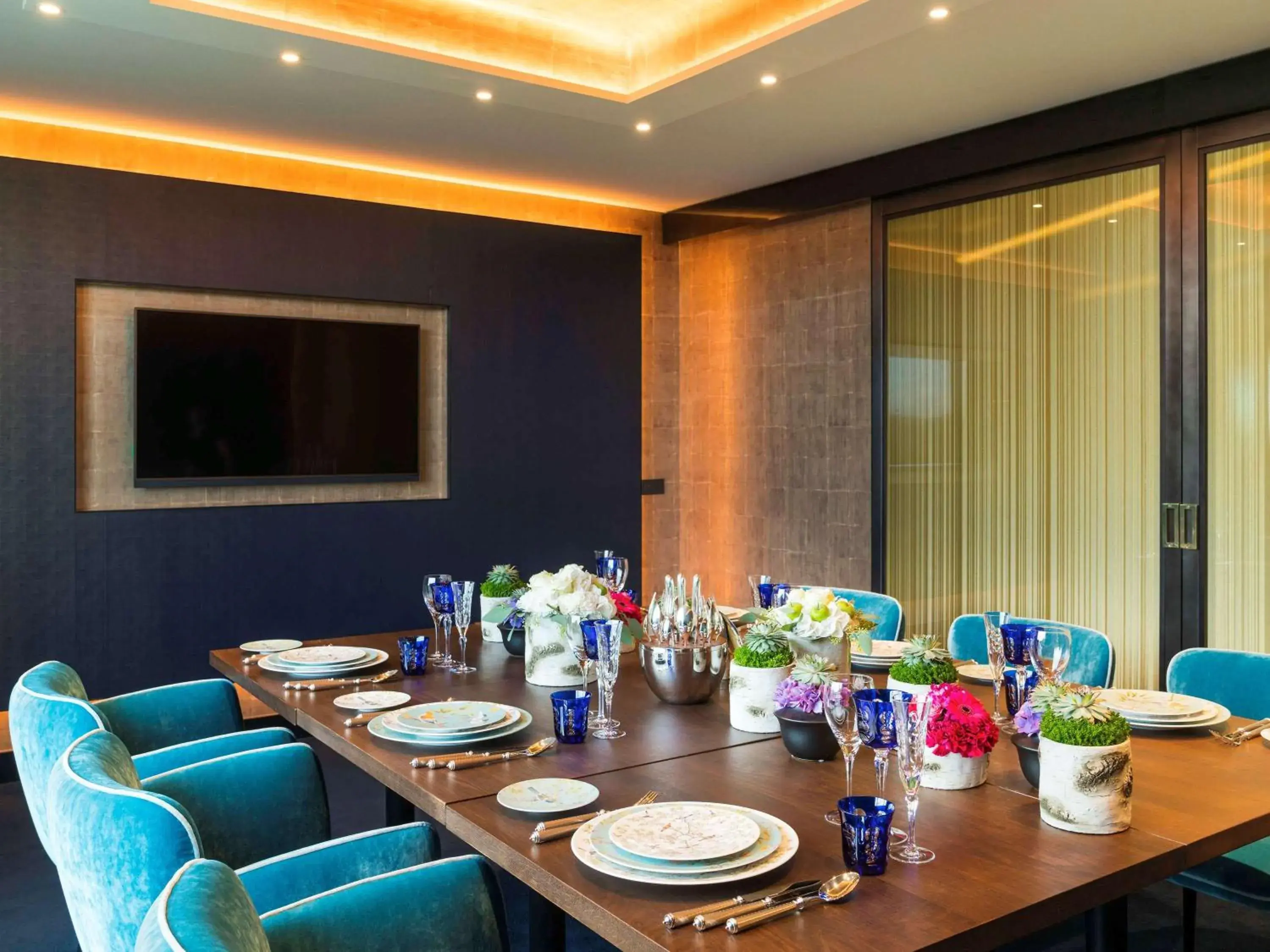 Restaurant/places to eat in Sofitel Luxembourg Le Grand Ducal Restaurant/places to eat in Sofitel Luxembourg Le Grand Ducal