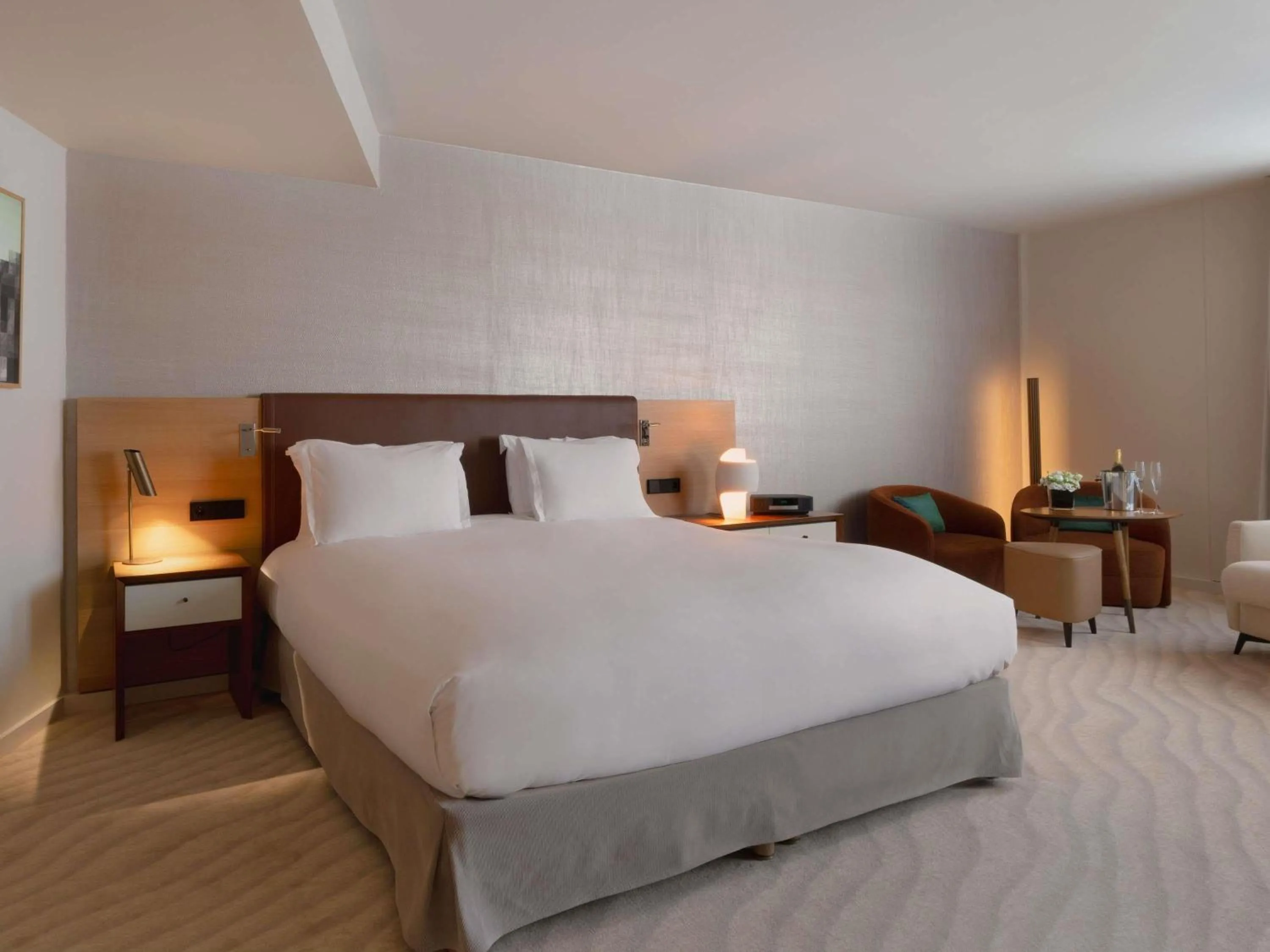 Bedroom, Bed in Sofitel Luxembourg Le Grand Ducal