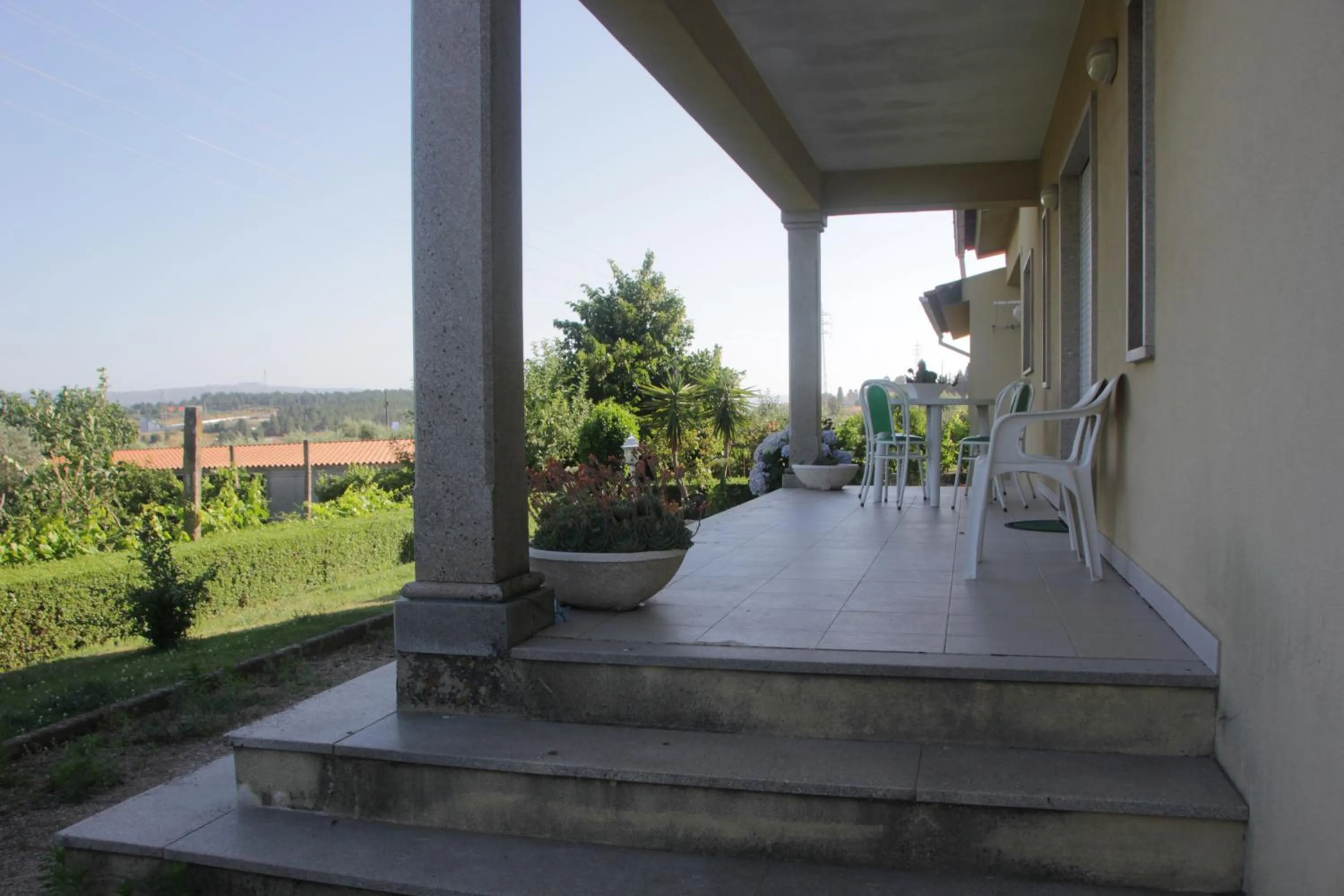 Garden in Quartos em vivenda serra da Estrela