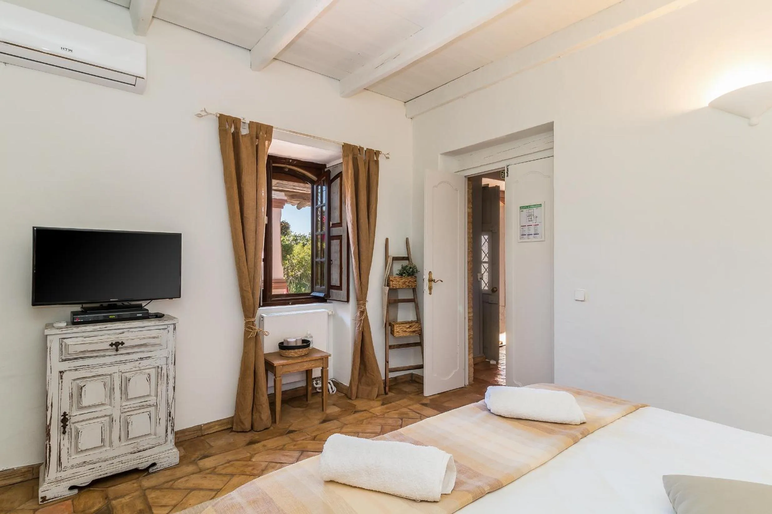 Bed in FLH Belaventura Villa