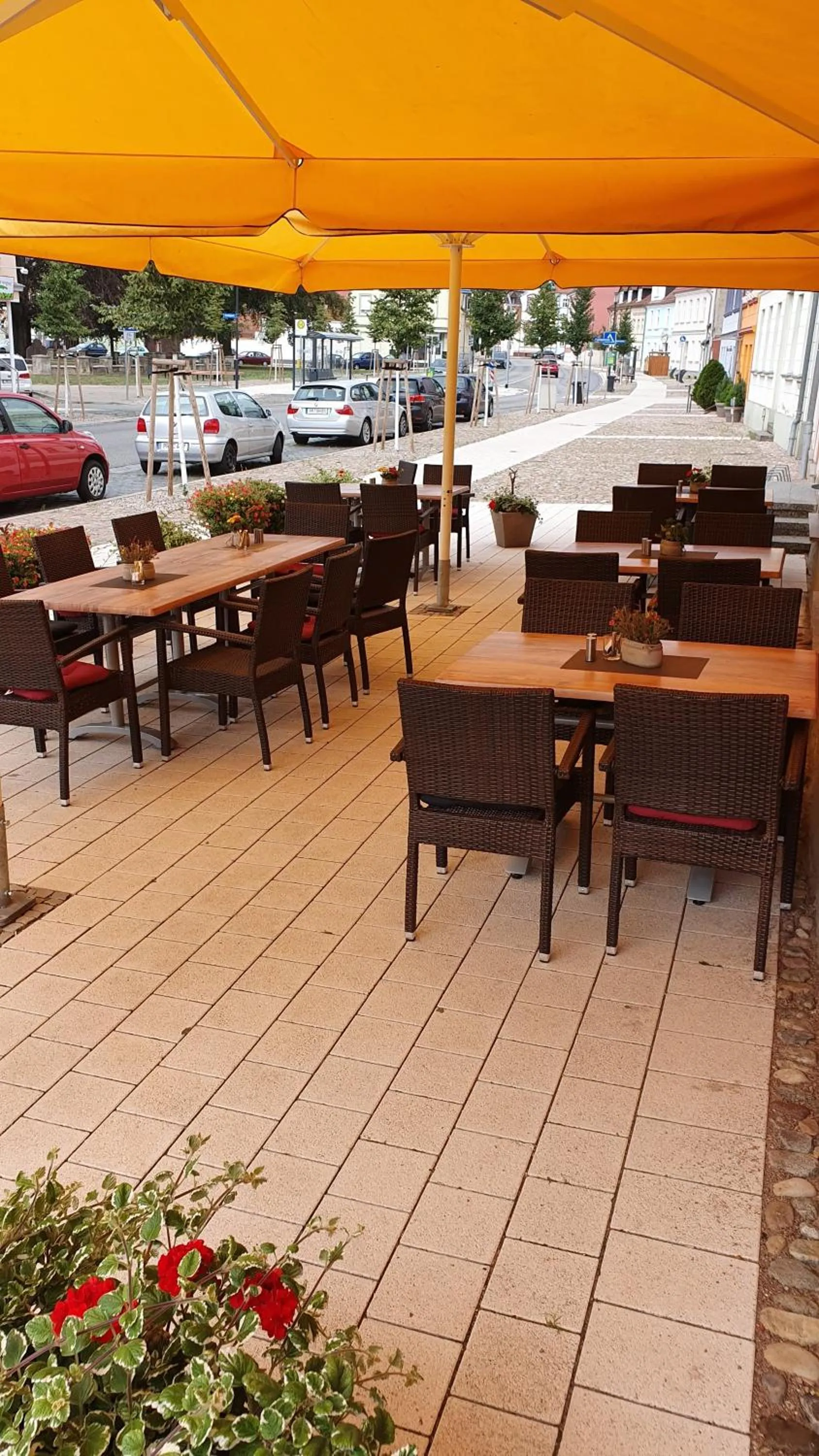 Restaurant/places to eat in Hotel Stadt Magdeburg