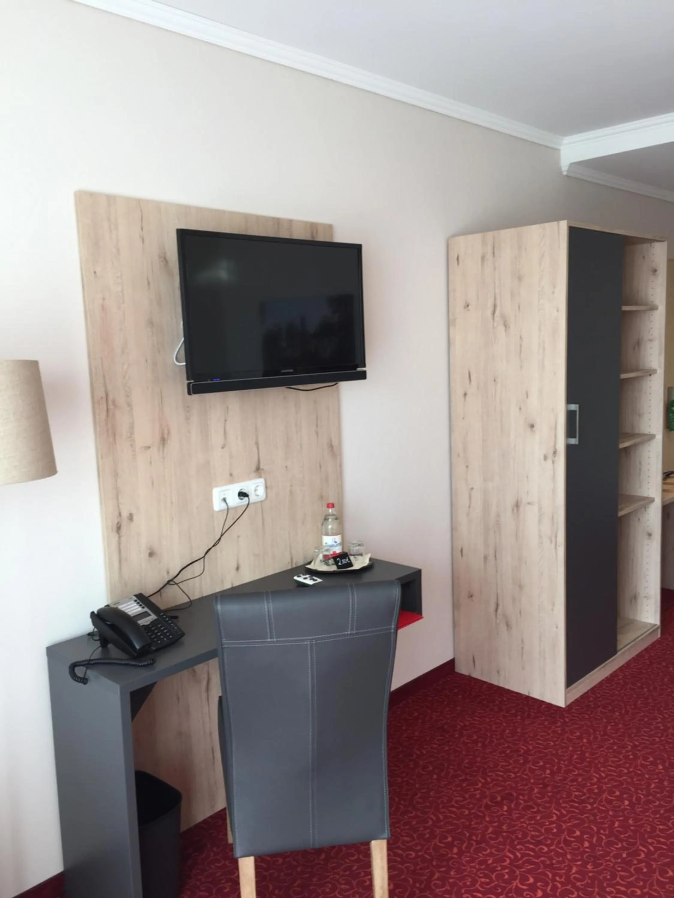 TV and multimedia in Hotel Stadt Magdeburg
