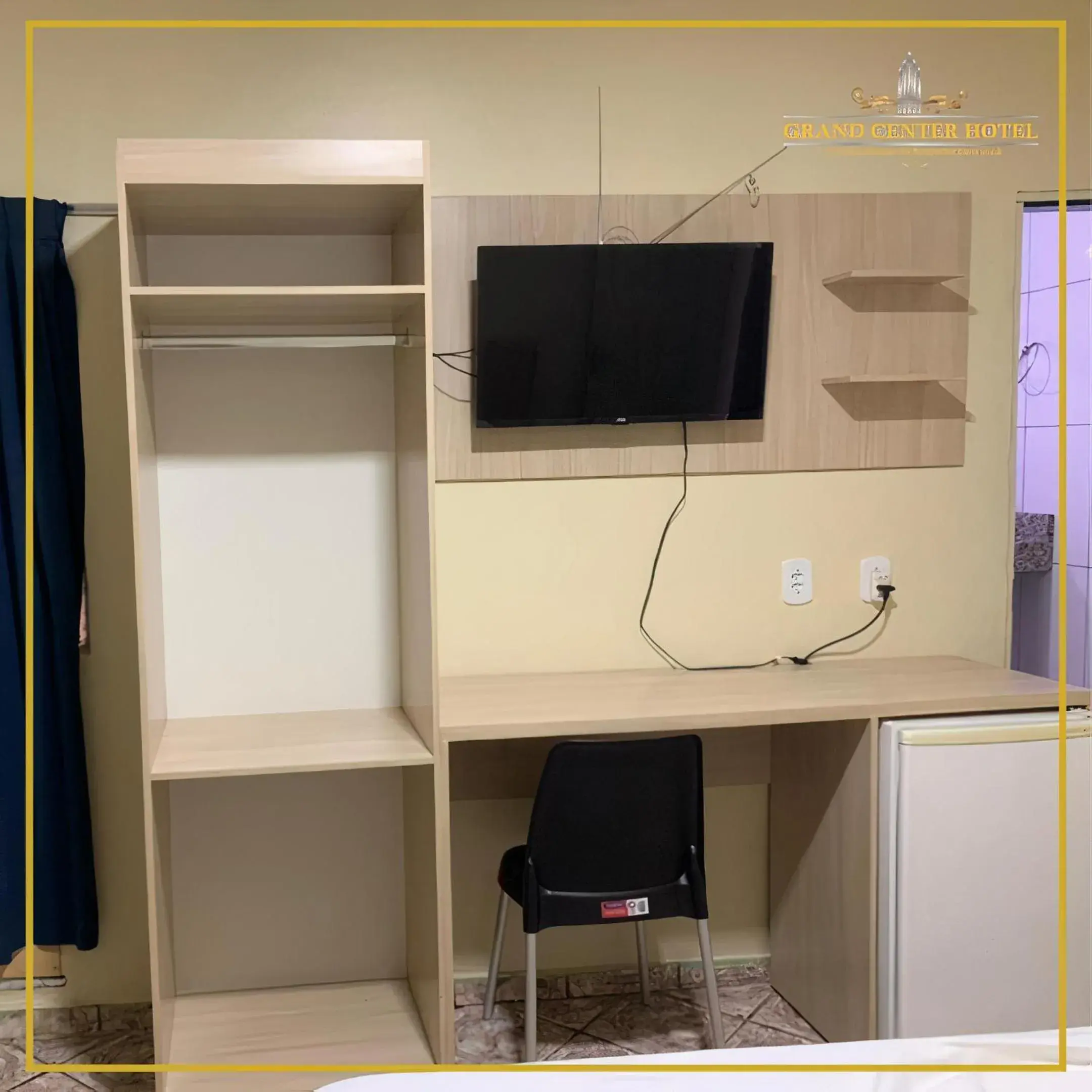 Deluxe Double or Twin Room - single occupancy in Grand Center Hotel Deluxe Double or Twin Room - single occupancy in Grand Center Hotel