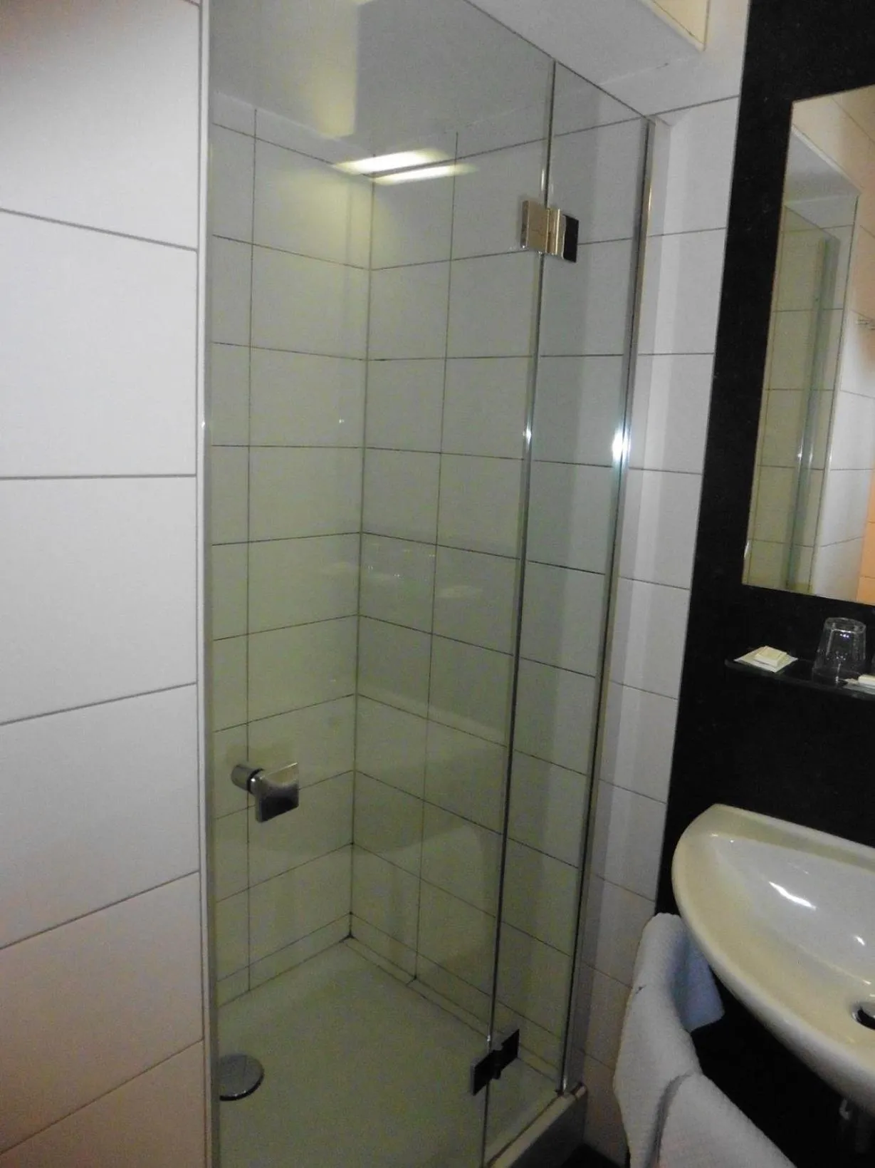 Bathroom in Hotel Empire