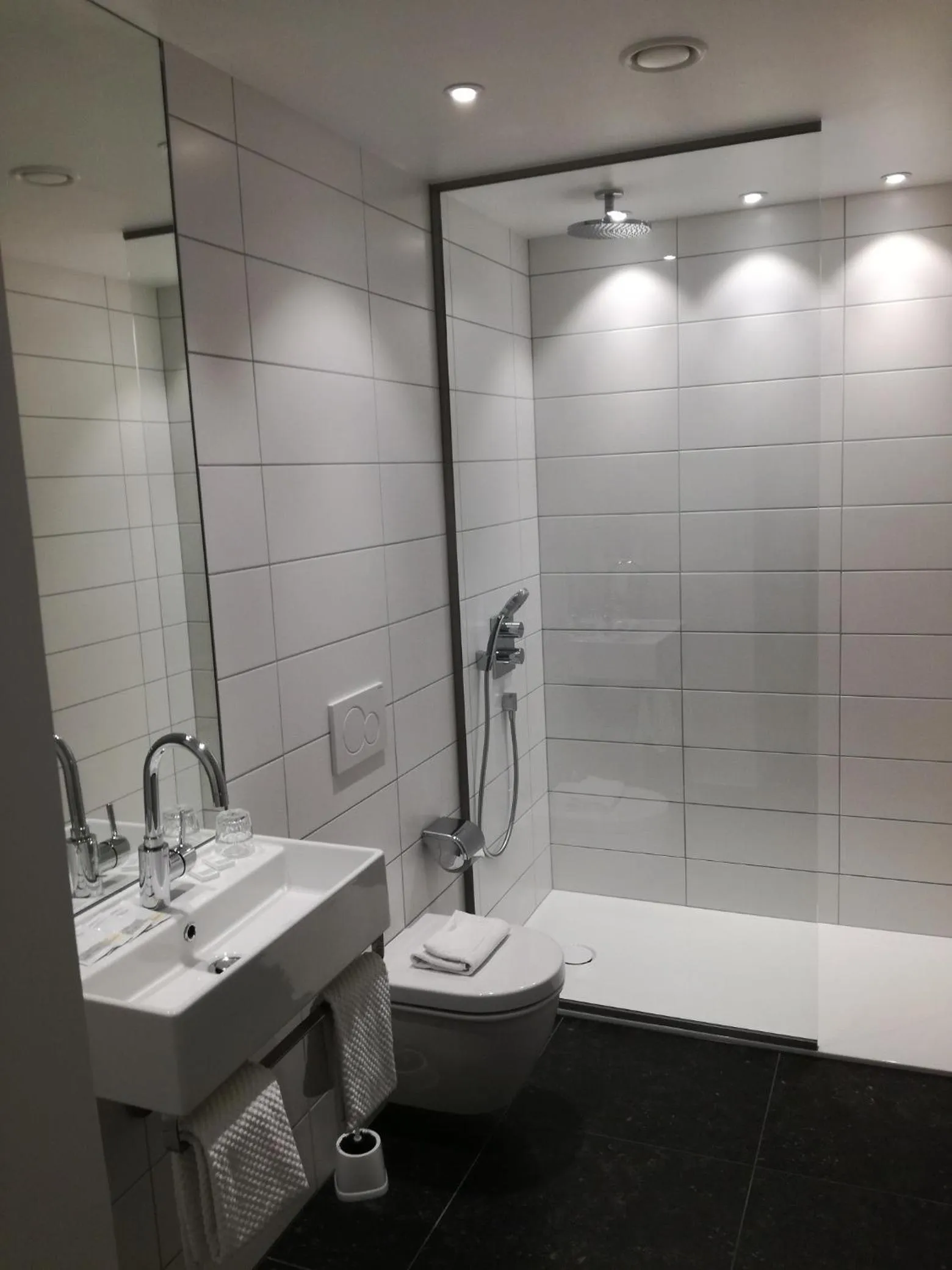 Bathroom in Hotel Empire