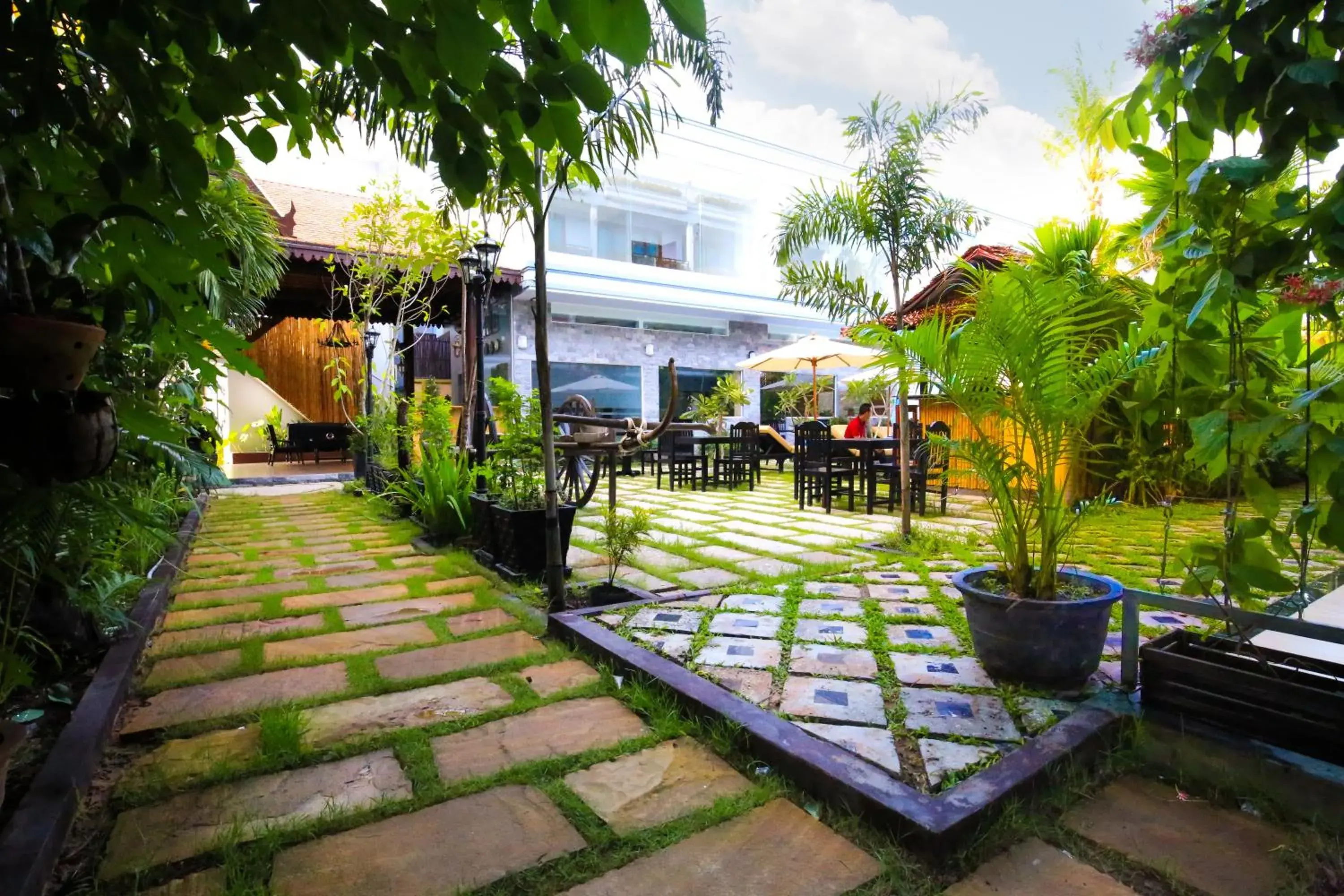 Garden view in Chheng Residence