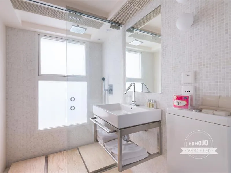 Property building in Stanley Oriental Hotel