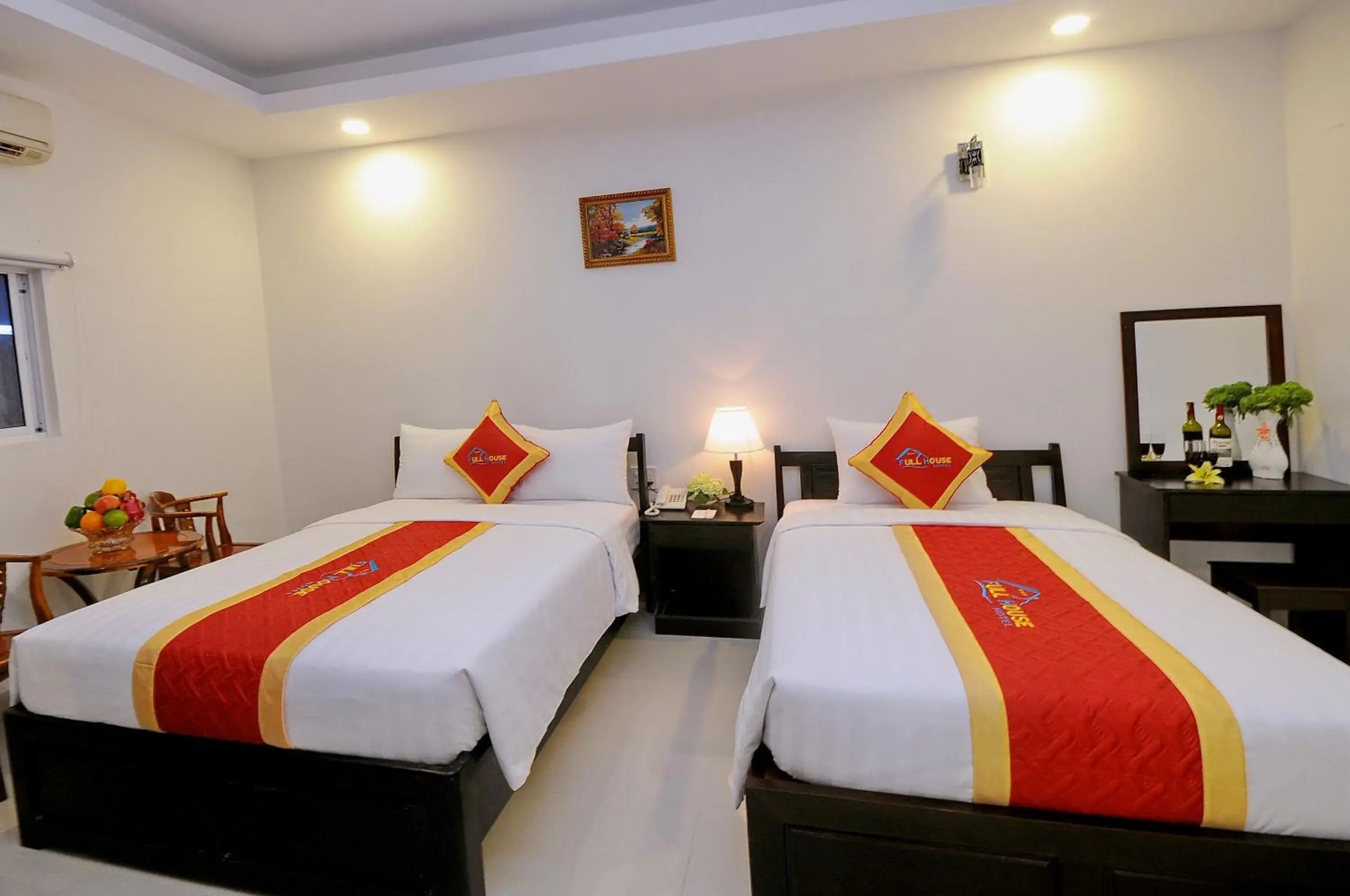 Bed in Full House Hotel Bed in Full House Hotel