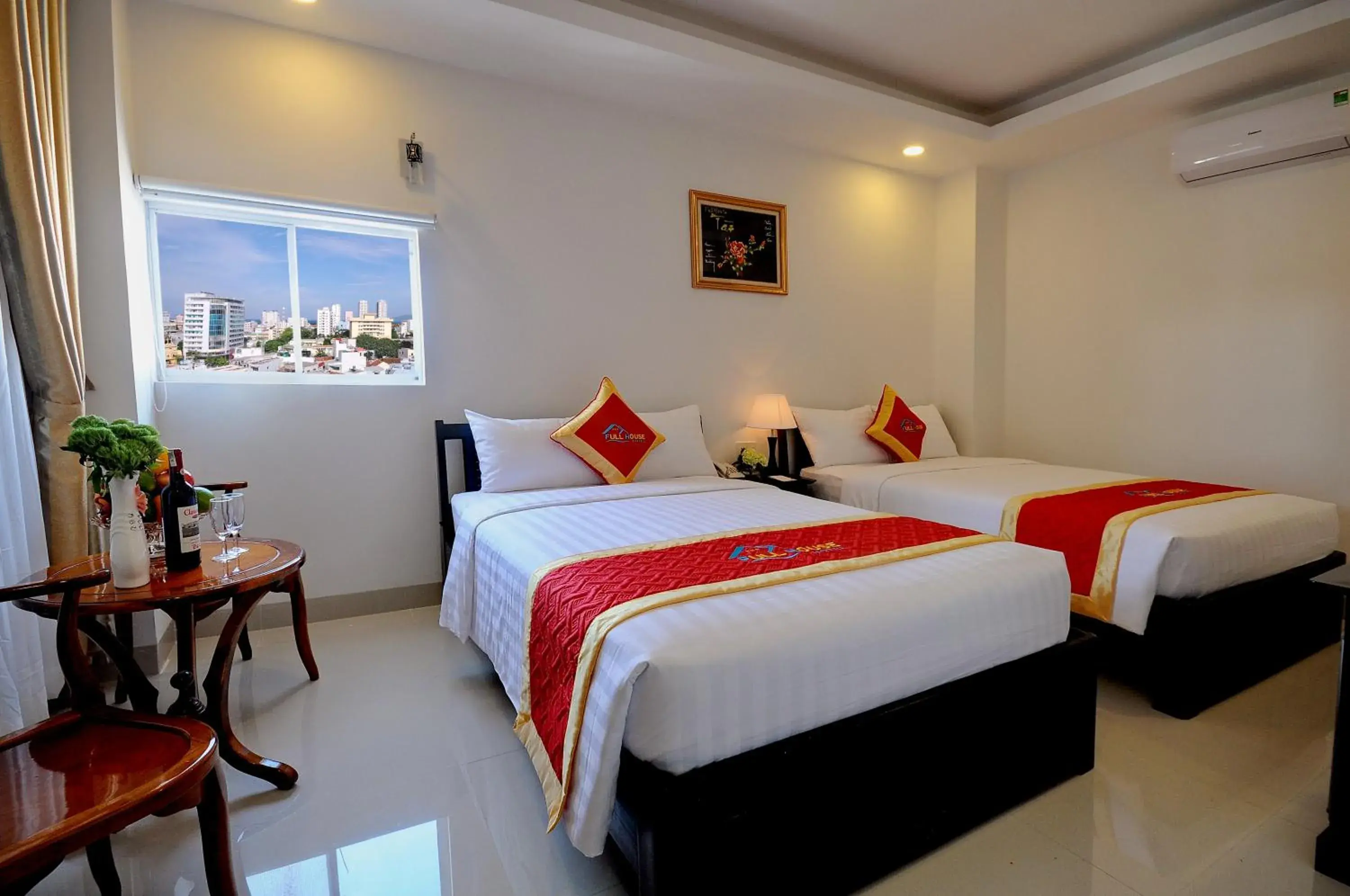 Deluxe City View in Full House Hotel Deluxe City View in Full House Hotel