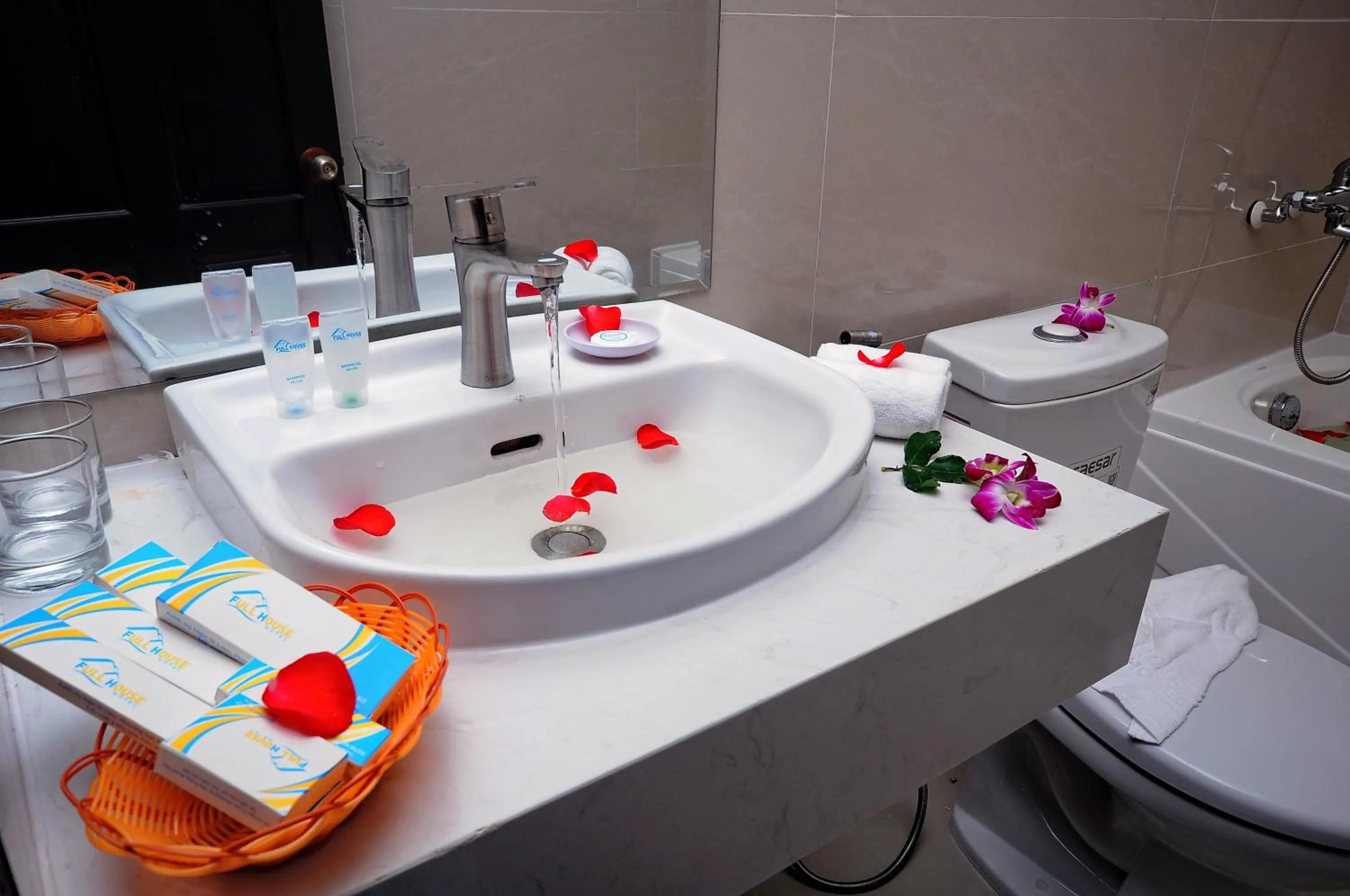 Decorative detail in Full House Hotel