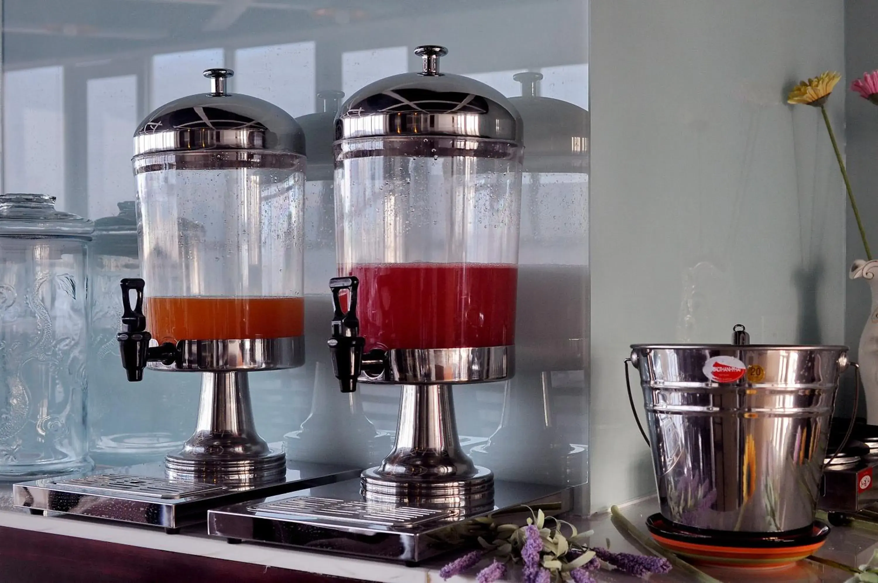 Lounge or bar in Full House Hotel Lounge or bar in Full House Hotel