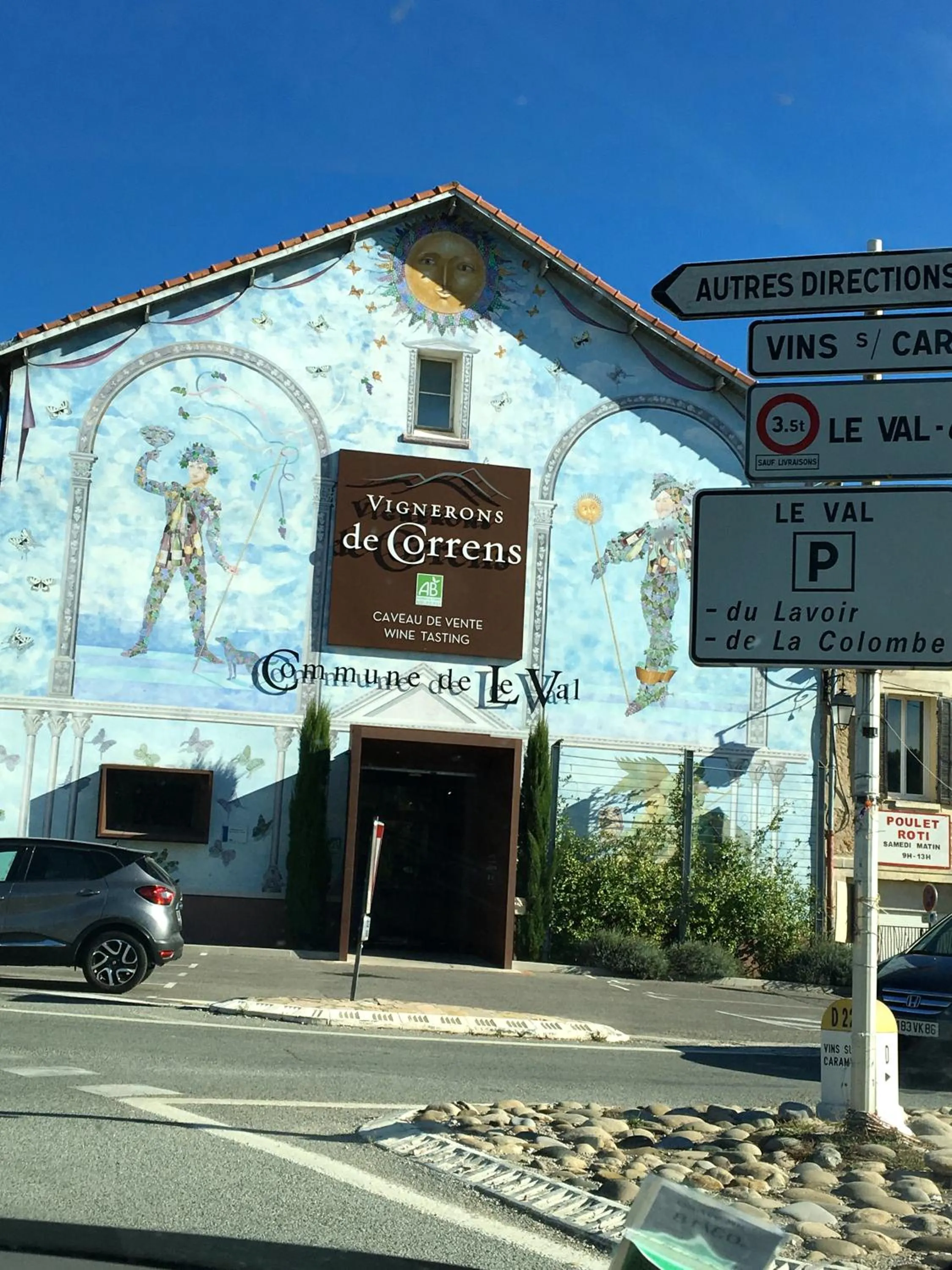 Nearby landmark in La Villa aux Oliviers