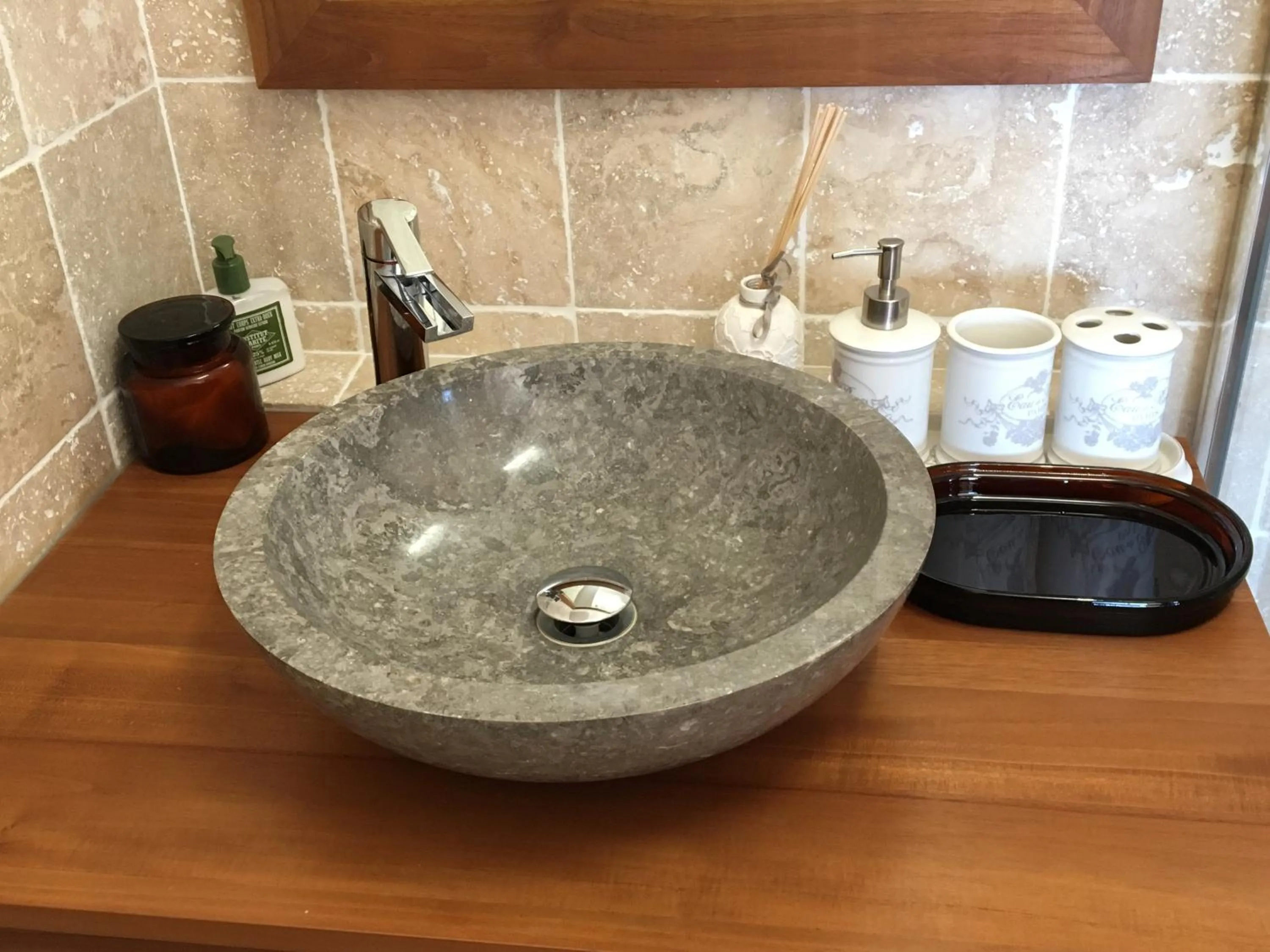 Bathroom in La Villa aux Oliviers