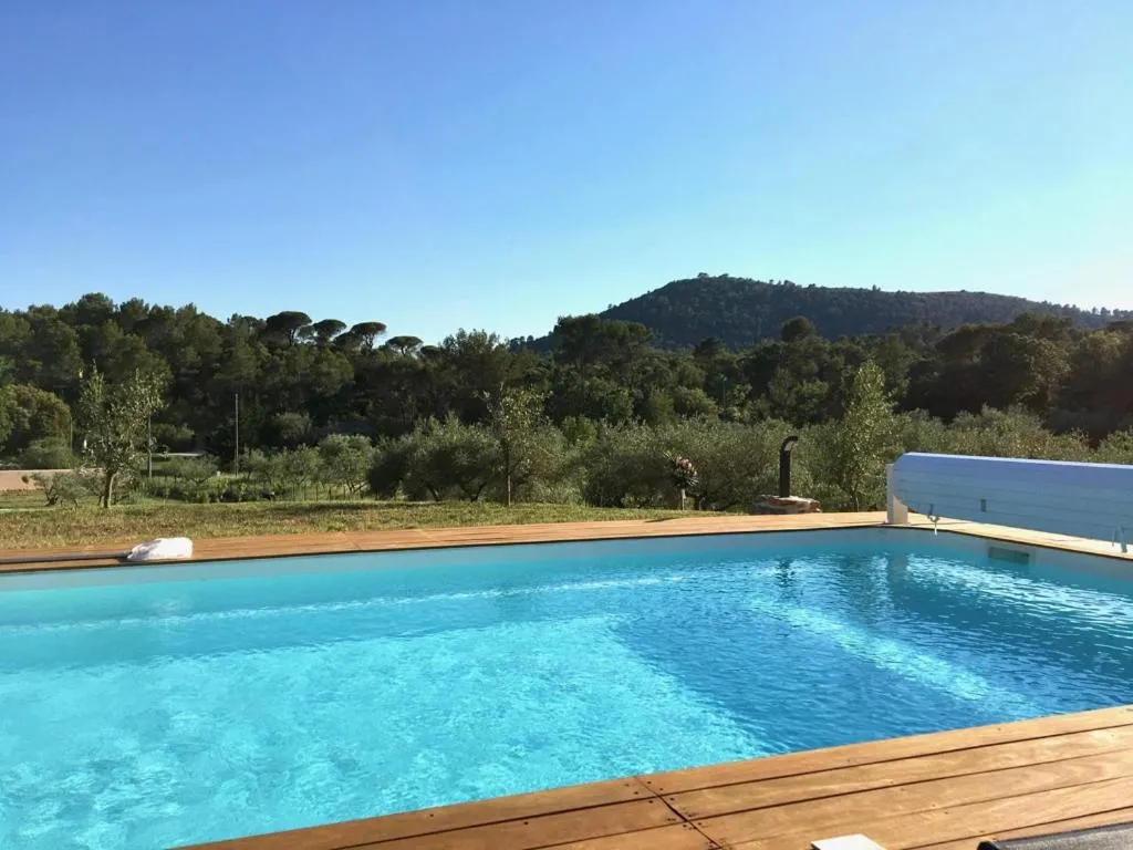 Mountain view in La Villa aux Oliviers