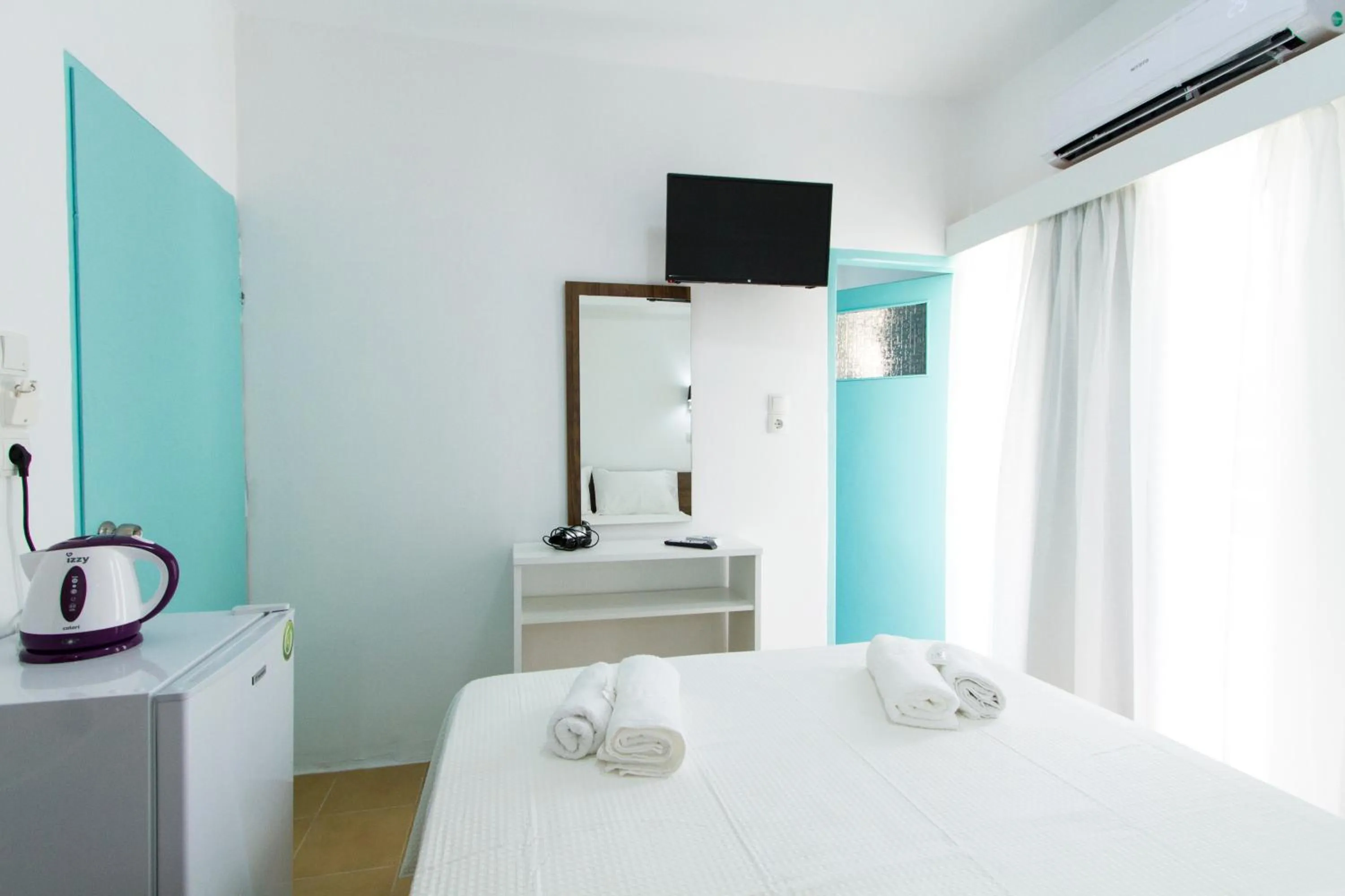 Other, Bed in Kissamia - Self Check In Only - Next to Night Clubs