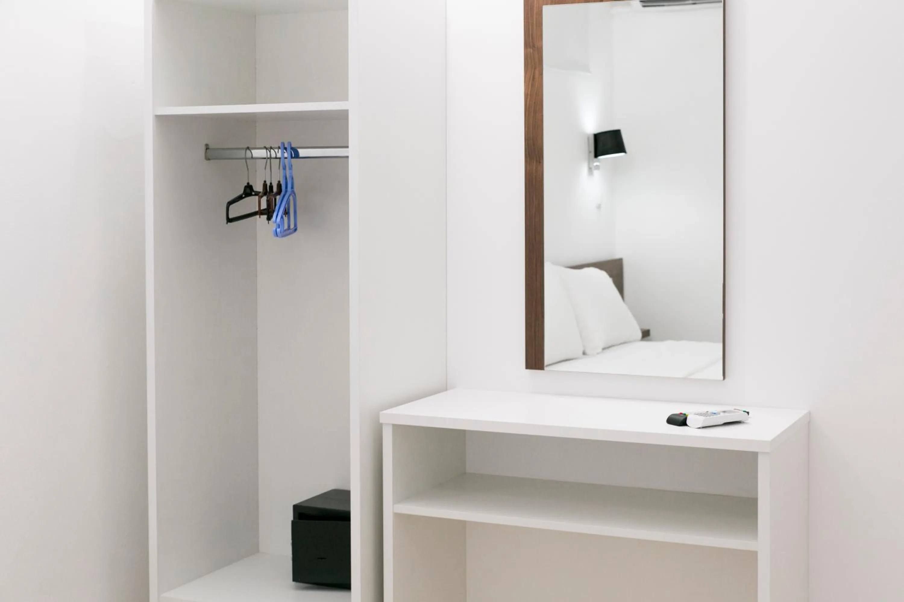 Other in Kissamia - Self Check In Only - Next to Night Clubs