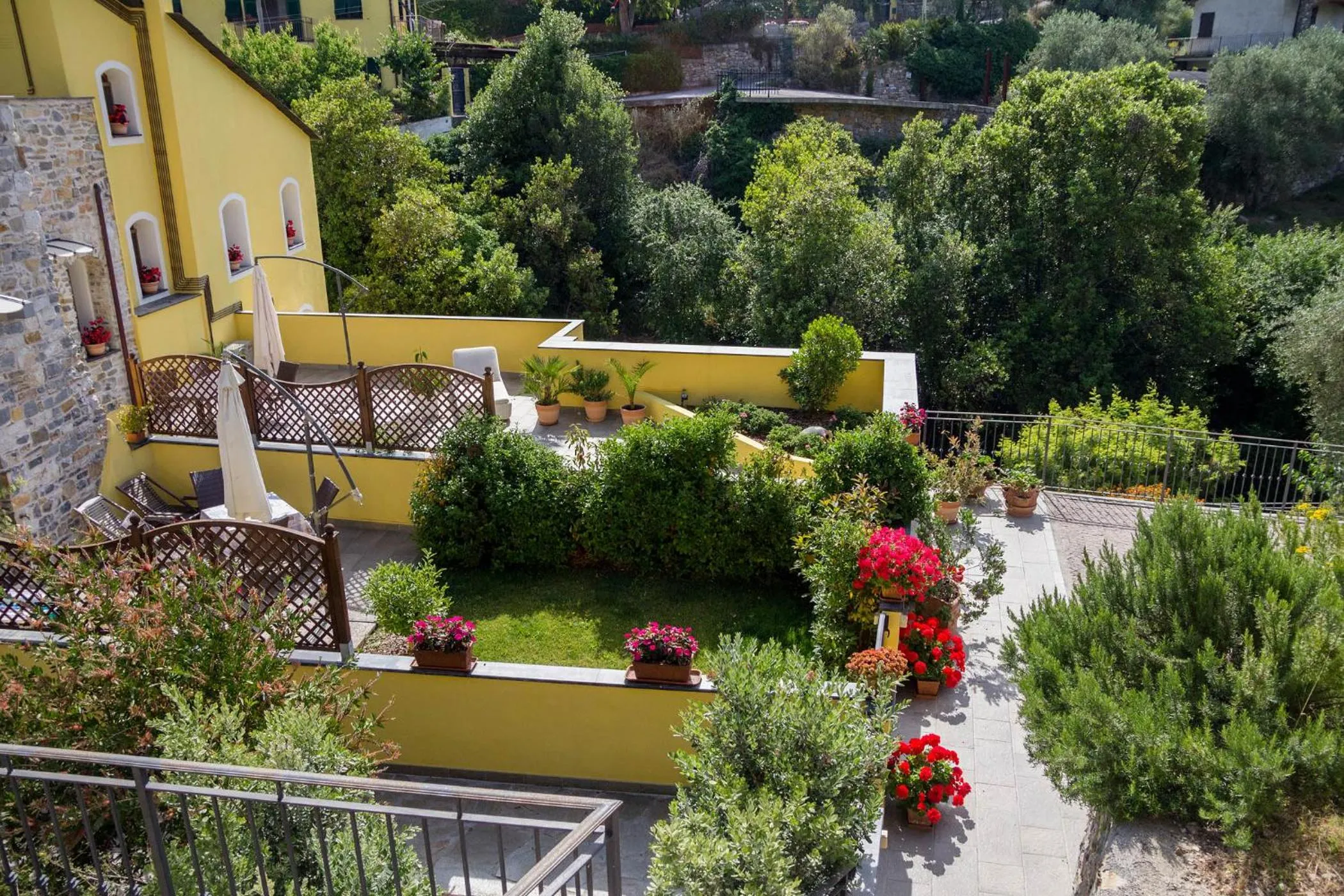 Garden in Appartamenti Antico Frantoio Doria