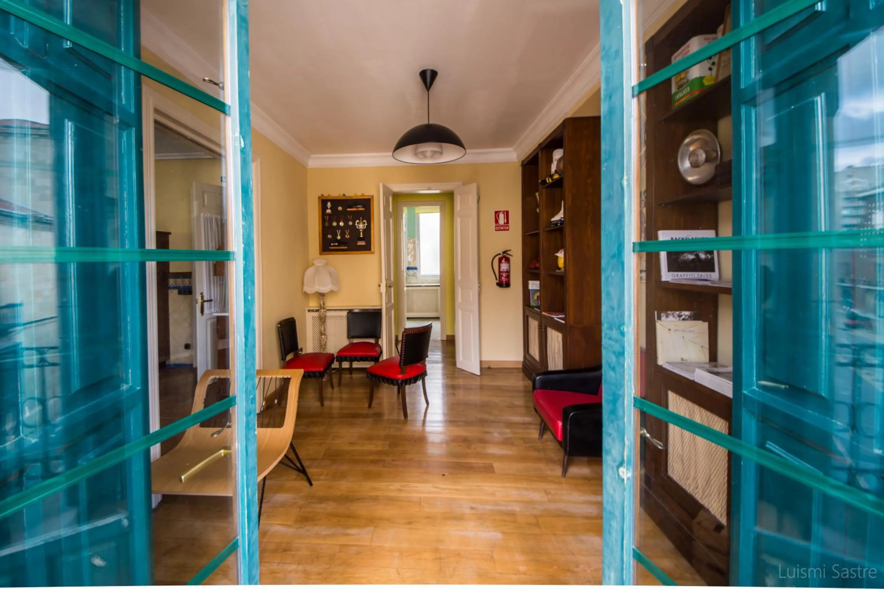 Living room in Hostel Covent Garden by gaiarooms