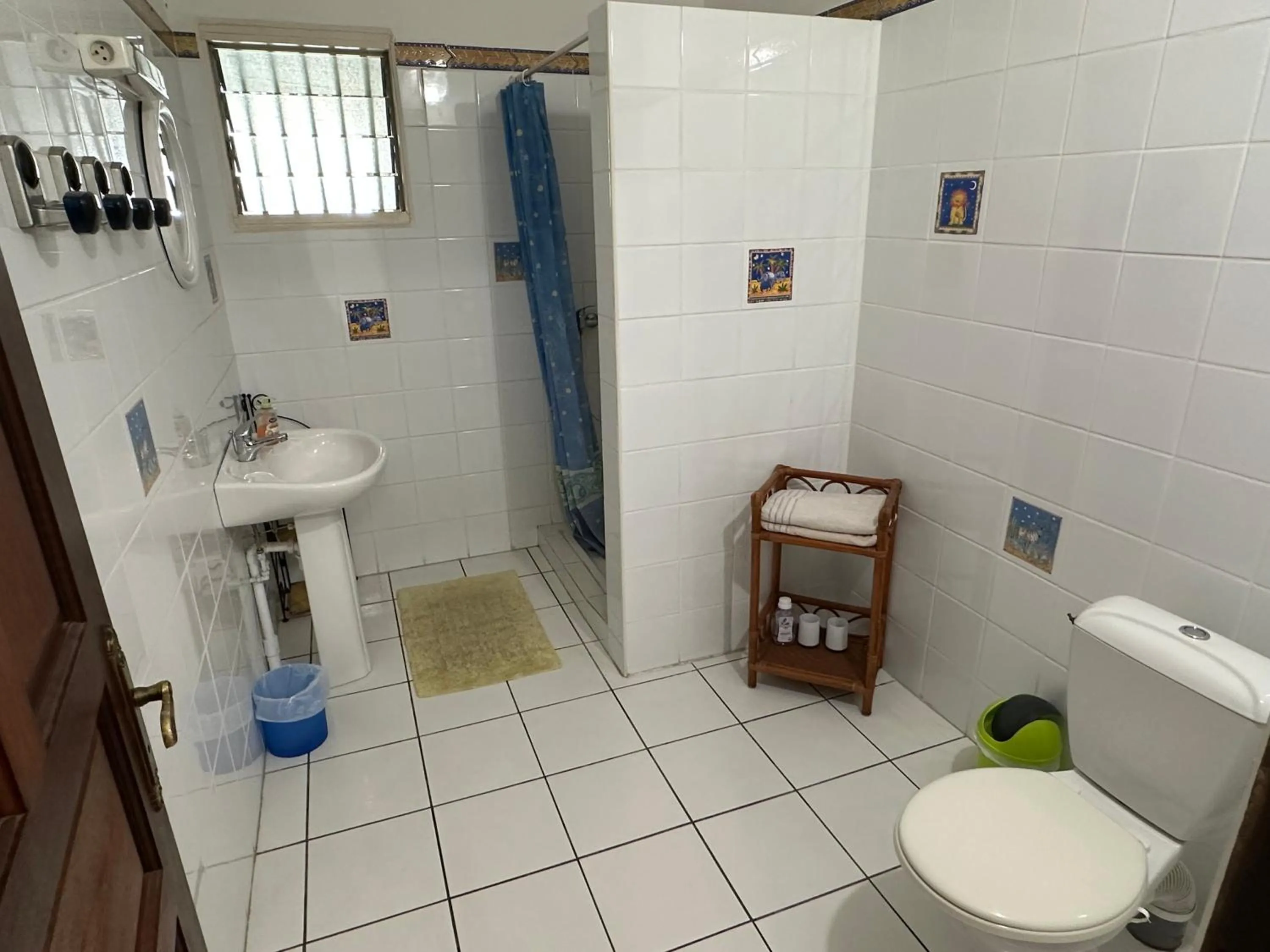 Bathroom in Zoiseaux Pays