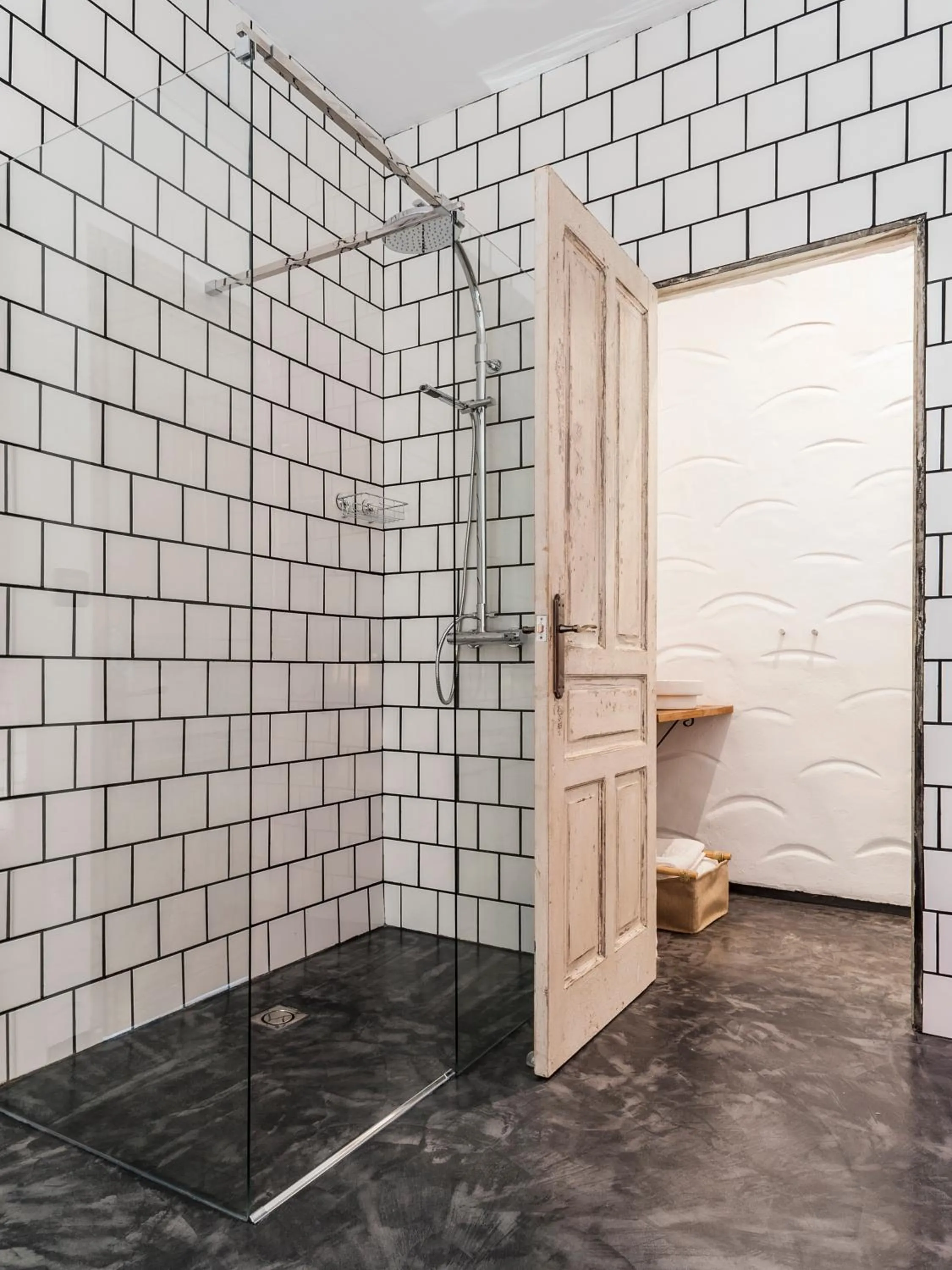 Shower in La Fonda Antigua ADULTS ONLY