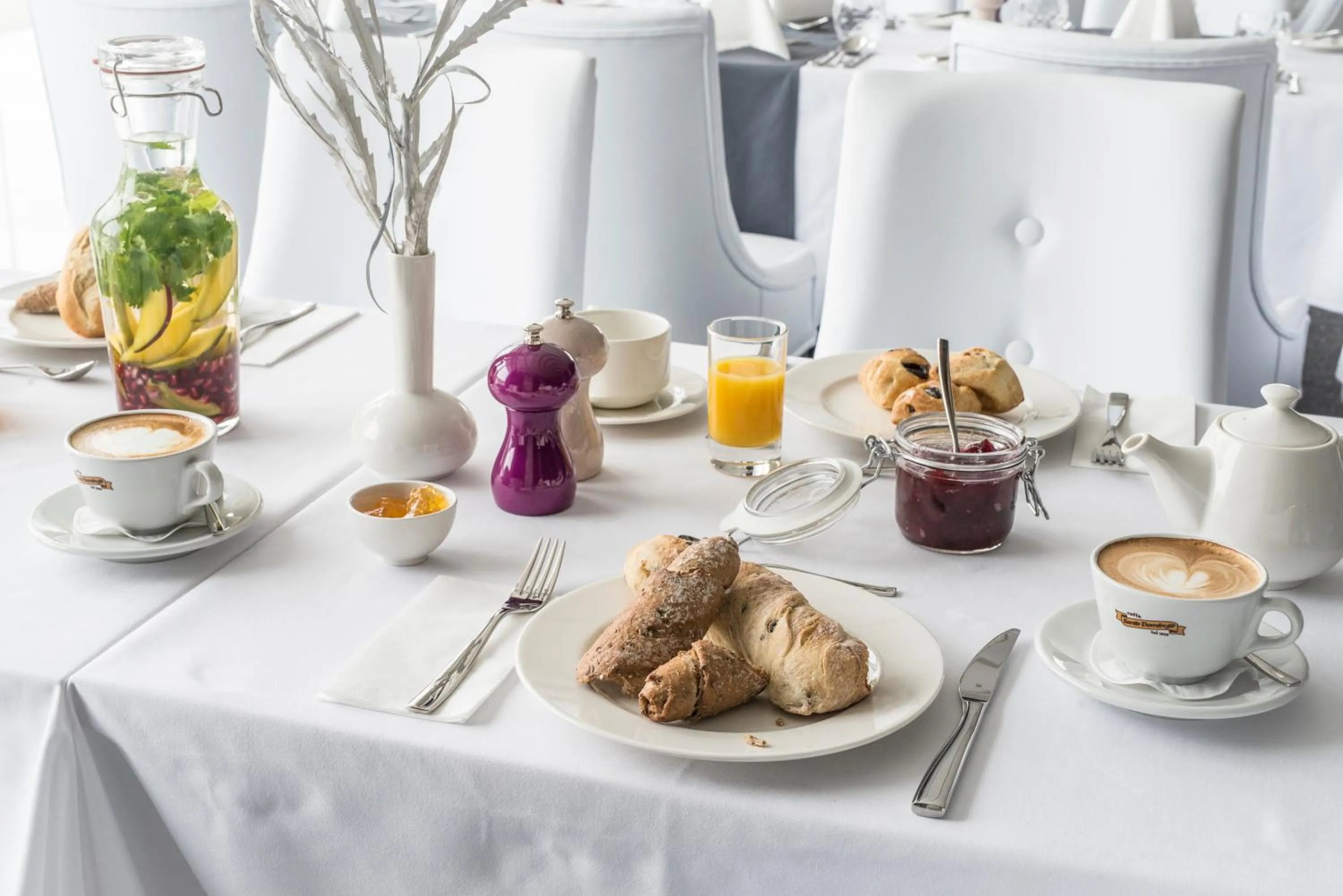 Restaurant/places to eat in Aura Hotel Adults Only