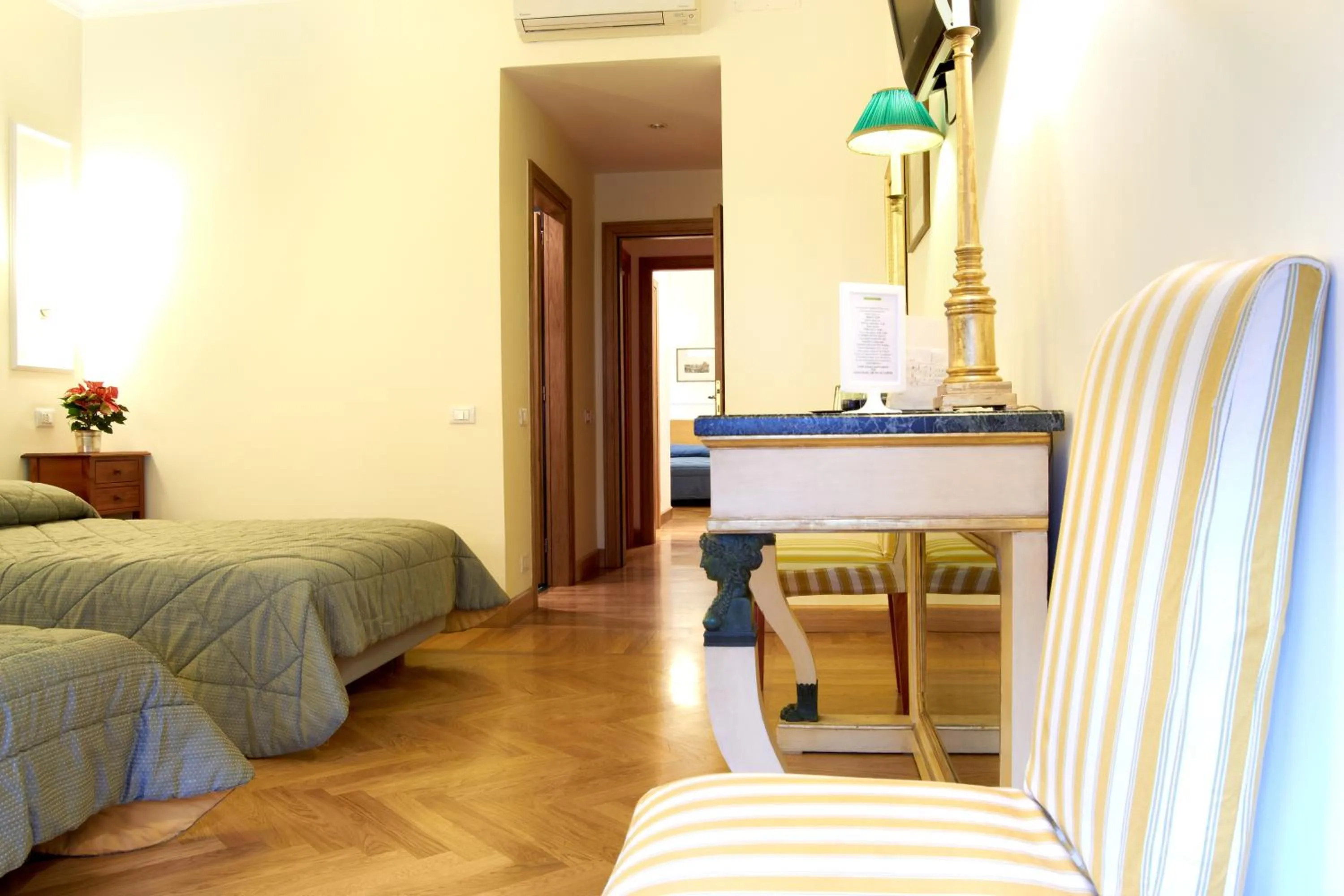 Photo of the whole room, Bed in Domus Cavour Guest house