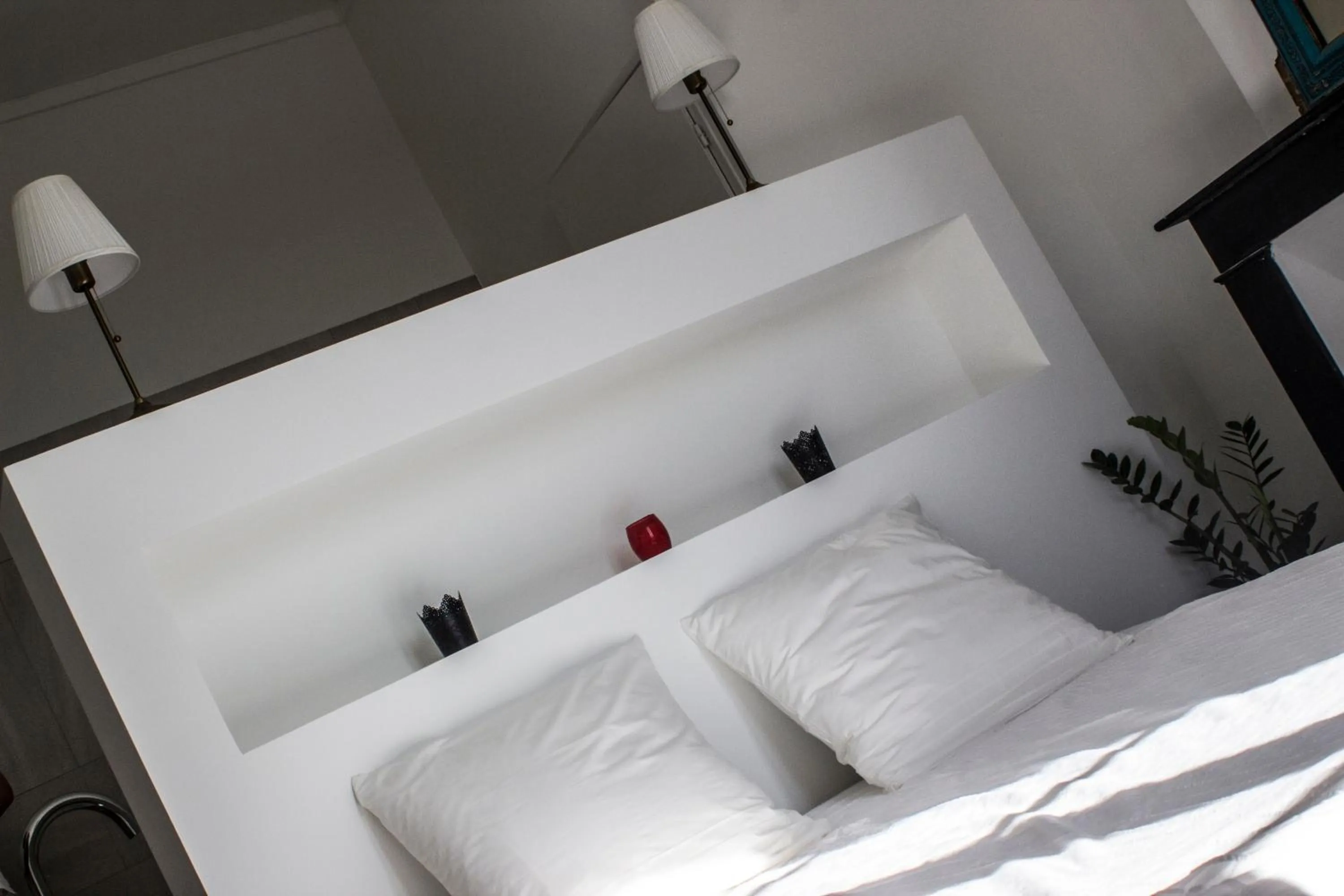 Photo of the whole room, Bed in Chambre d'hôtes avec cuisine commune - 5 mns de Narbonne