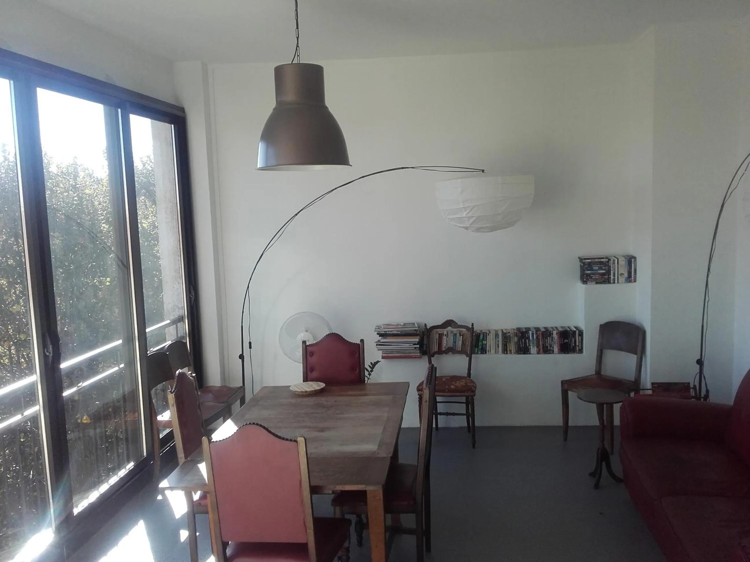 Lounge or bar in Chambre d'hôtes avec cuisine commune - 5 mns de Narbonne